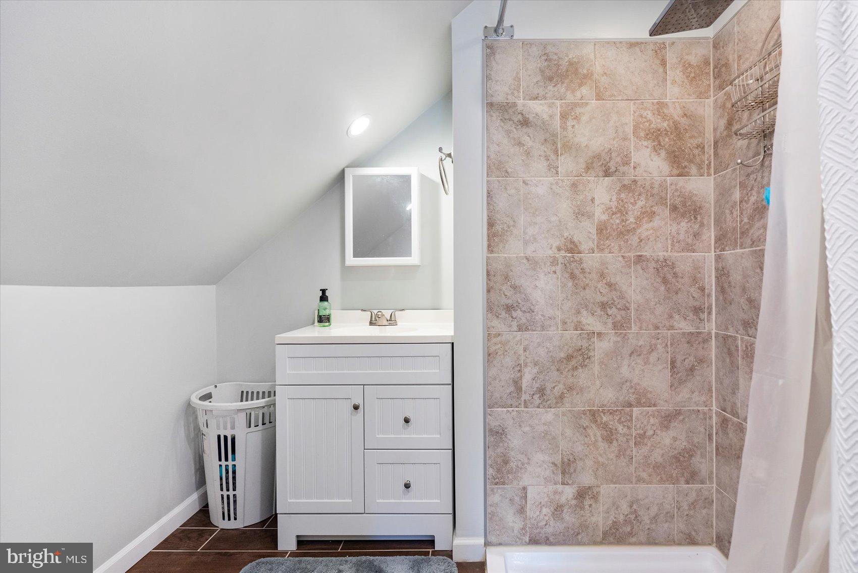 EASTERN TERRACE - Residential