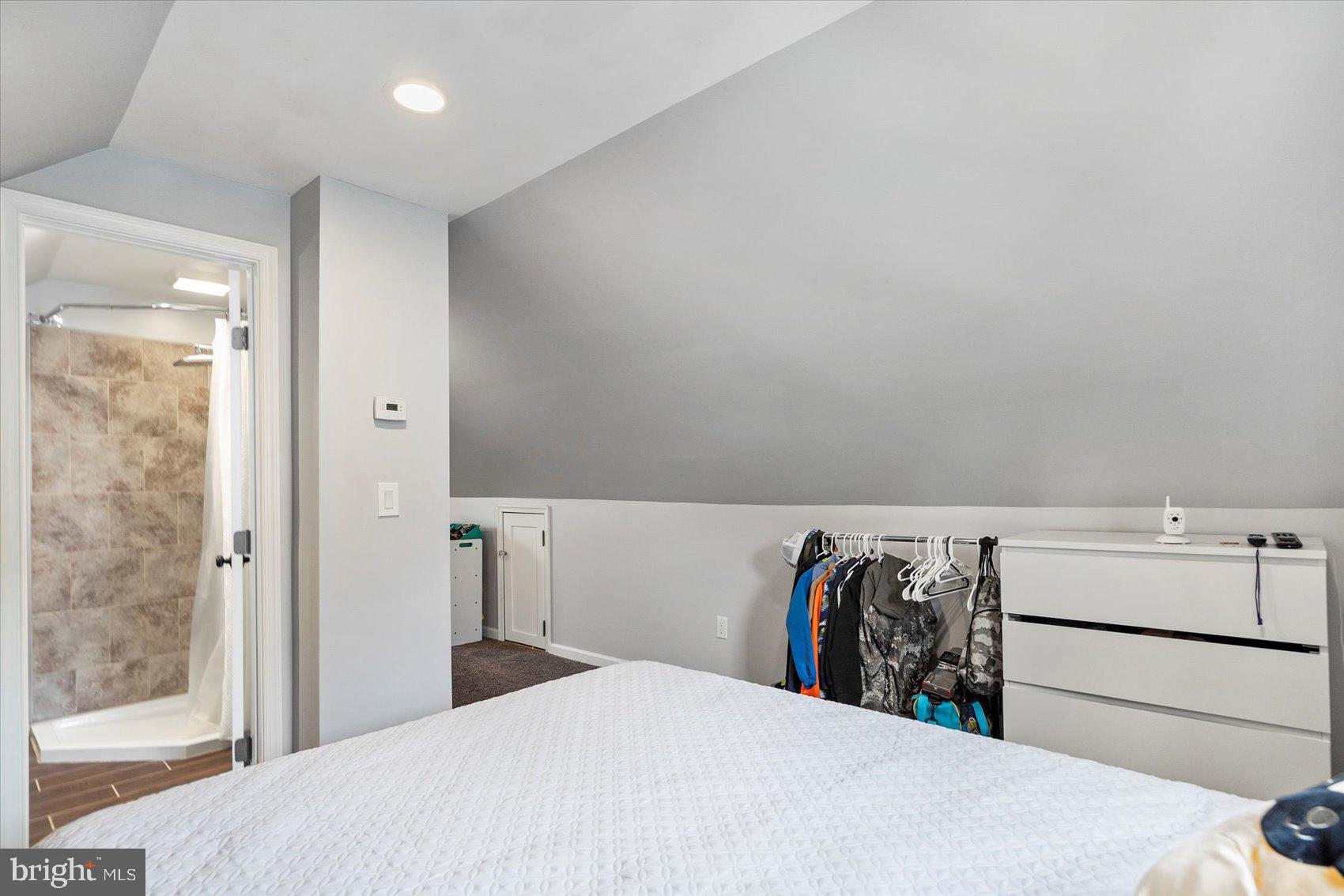 EASTERN TERRACE - Residential