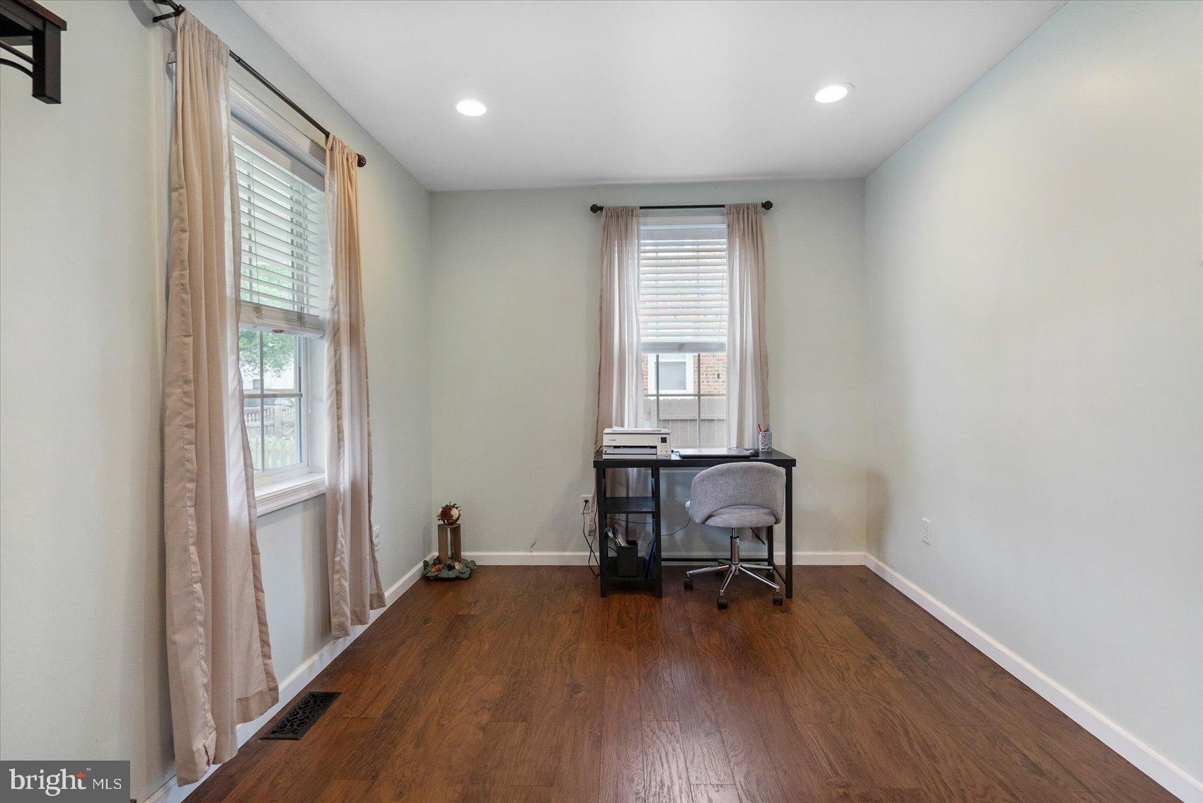 EASTERN TERRACE - Residential