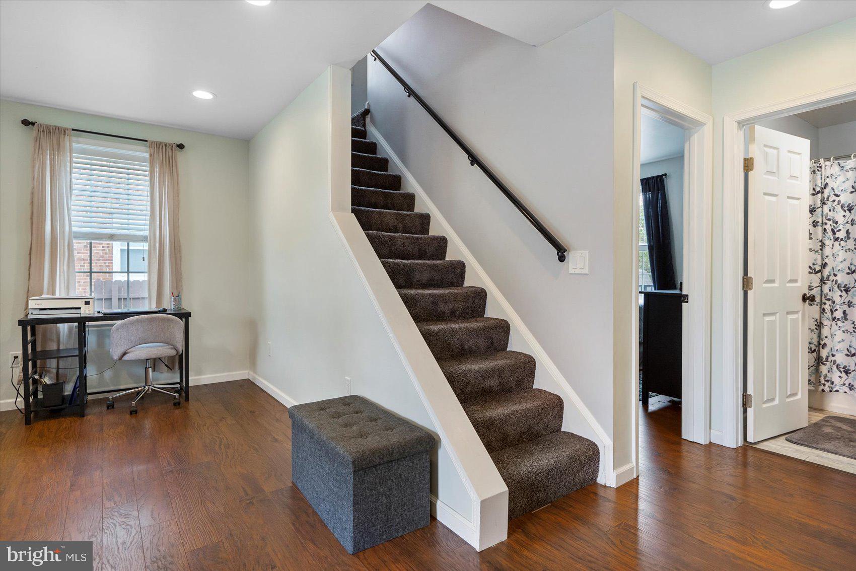 EASTERN TERRACE - Residential