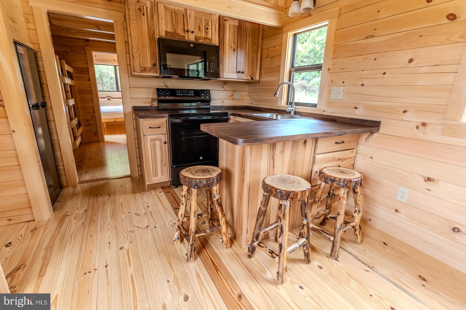 NONE UNRESTRICTED - Residential