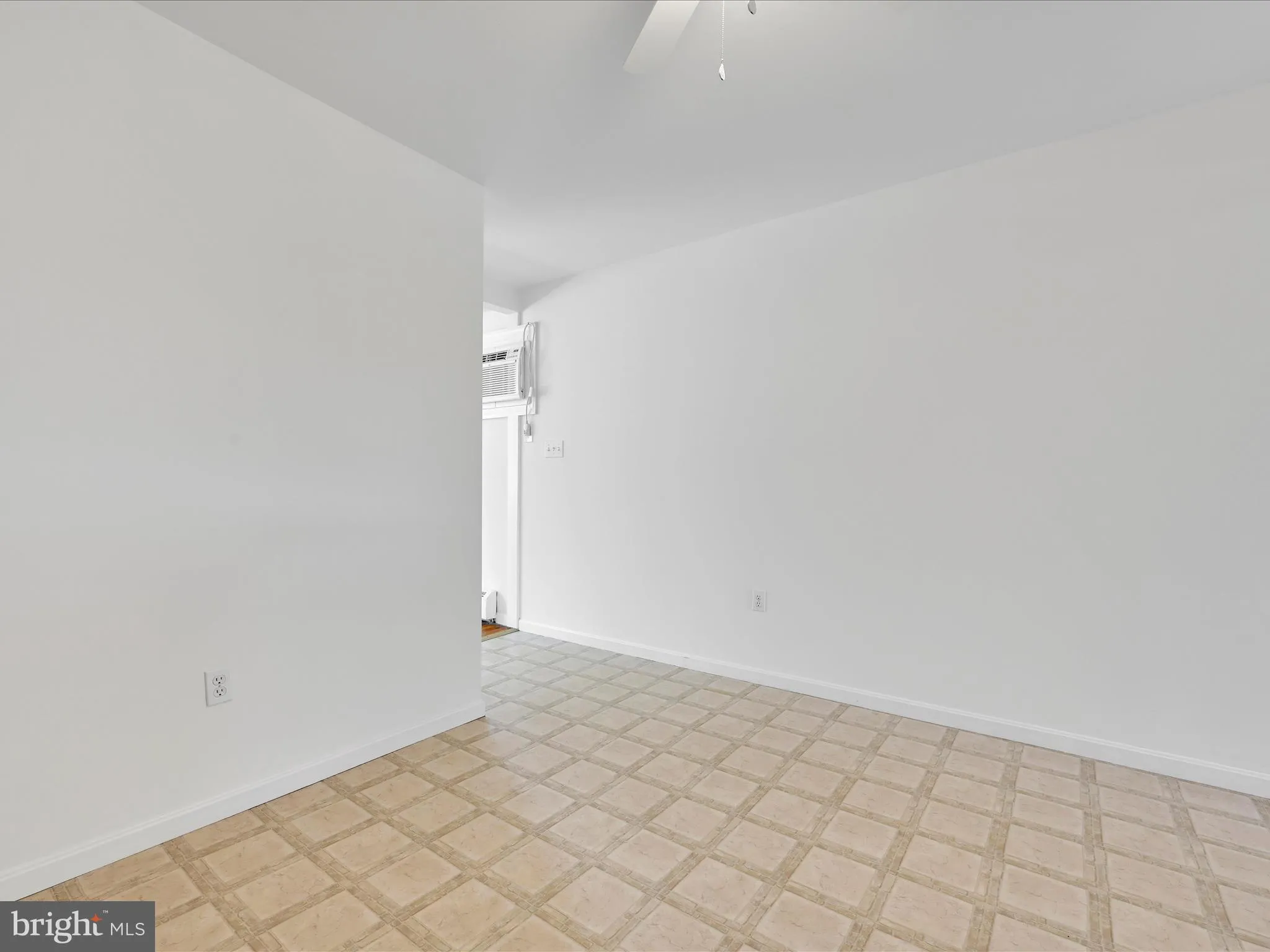 Pottsville, Pennsylvania 17901, United States, 4 Bedrooms Bedrooms, ,3 BathroomsBathrooms,Residential,Active,199427