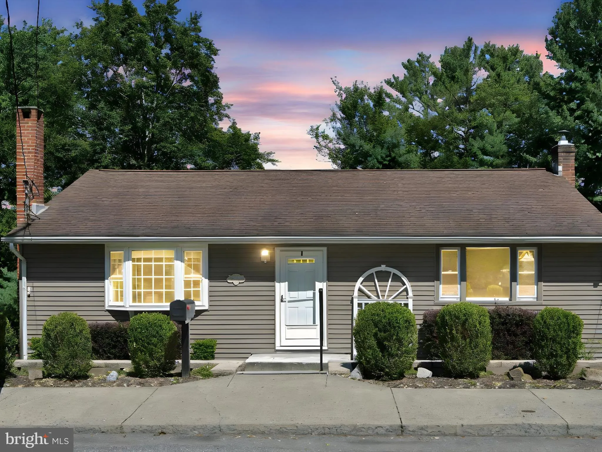 Pottsville, Pennsylvania 17901, United States, 4 Bedrooms Bedrooms, ,3 BathroomsBathrooms,Residential,Active,199427