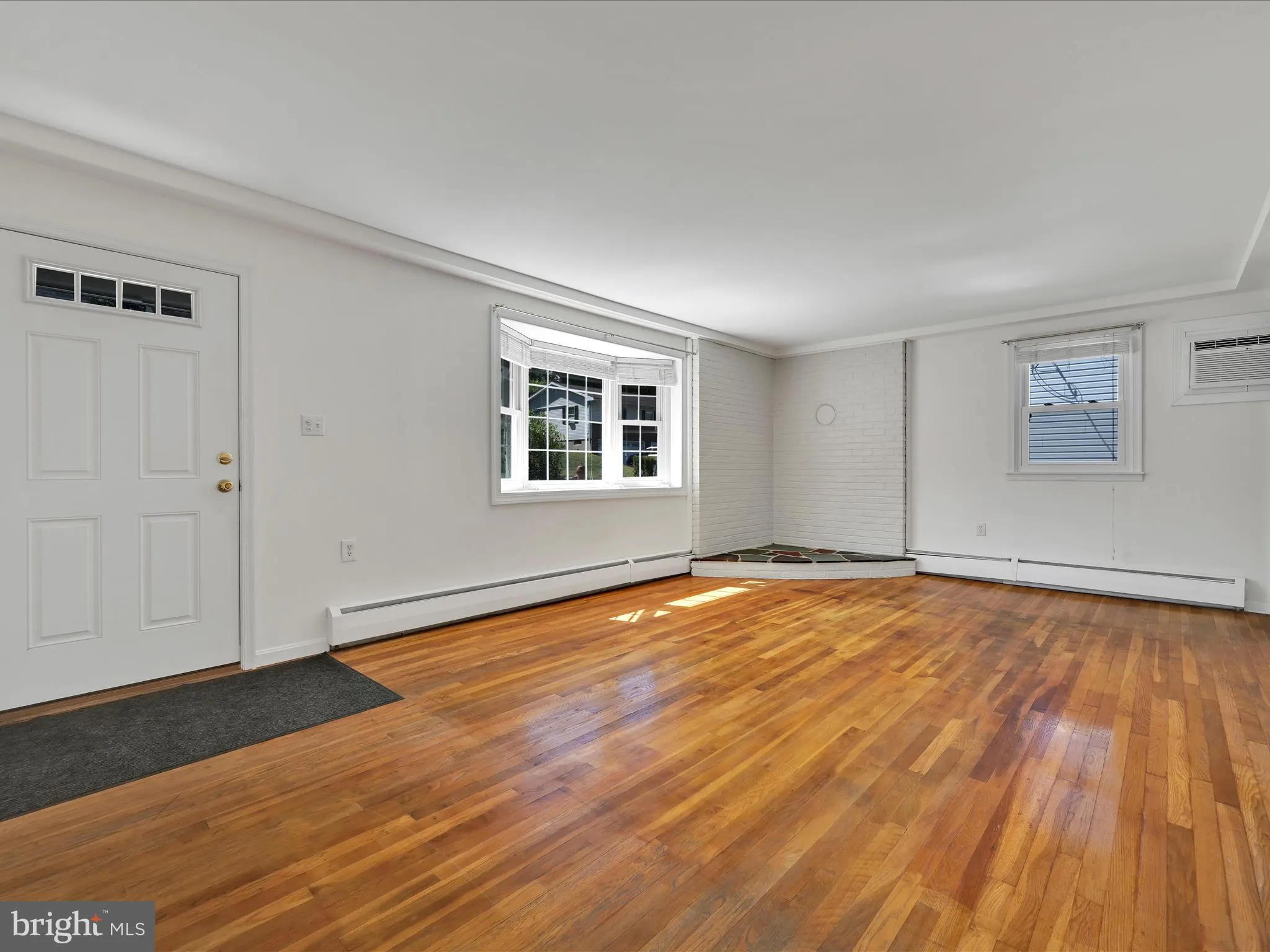 Pottsville, Pennsylvania 17901, United States, 4 Bedrooms Bedrooms, ,3 BathroomsBathrooms,Residential,Active,199427