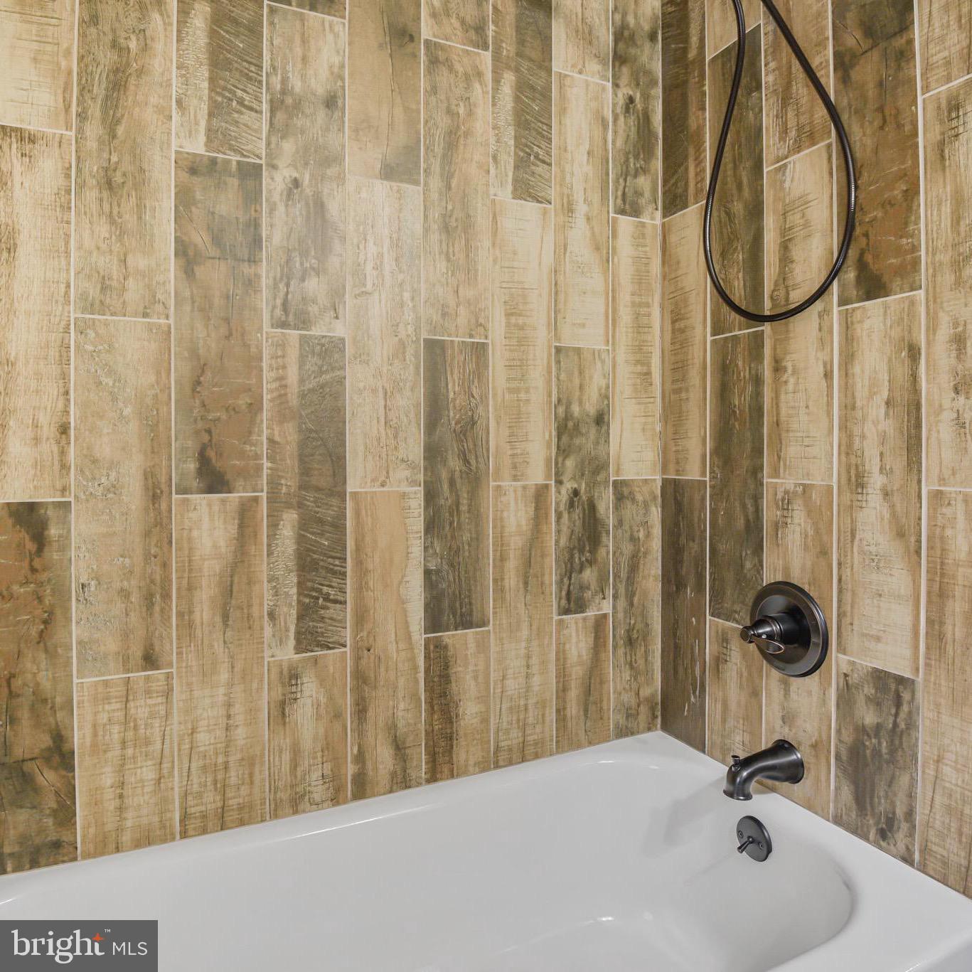 DECOVERLY ADVENTURE - Residential