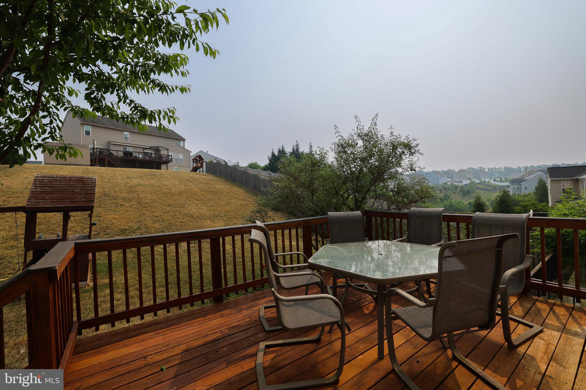 RED BUD RUN - Residential