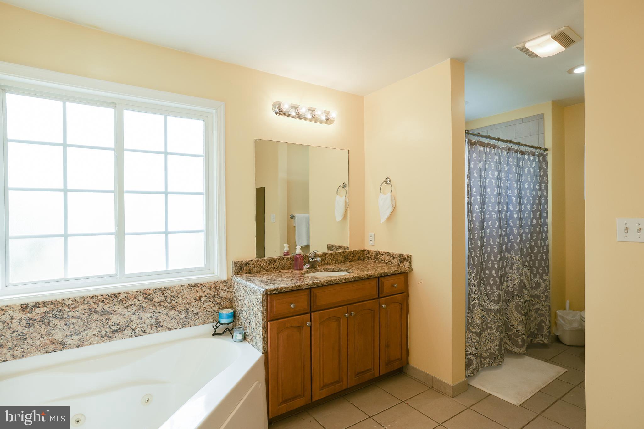 RED BUD RUN - Residential