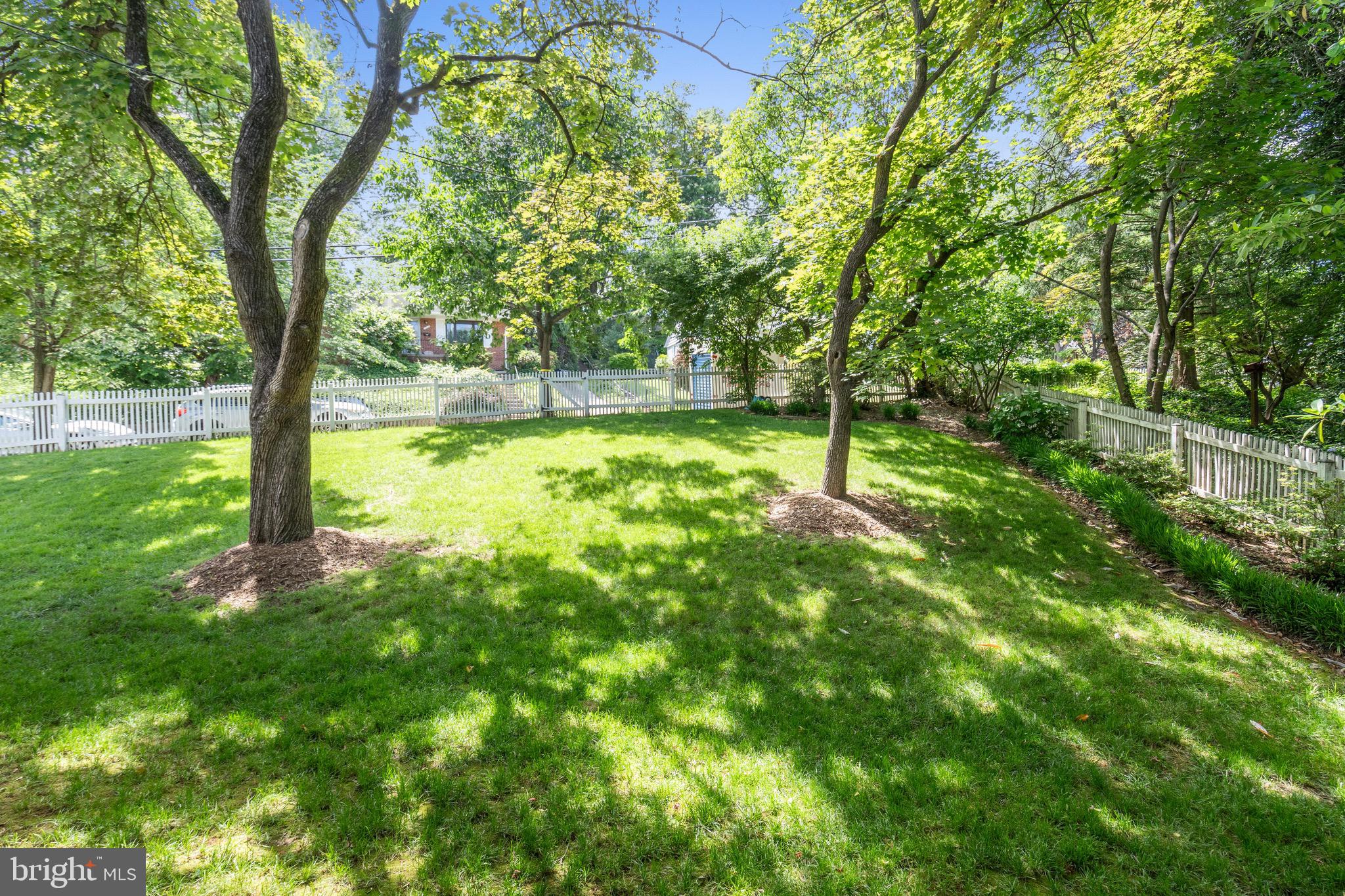 BROYHILL FOREST - Residential