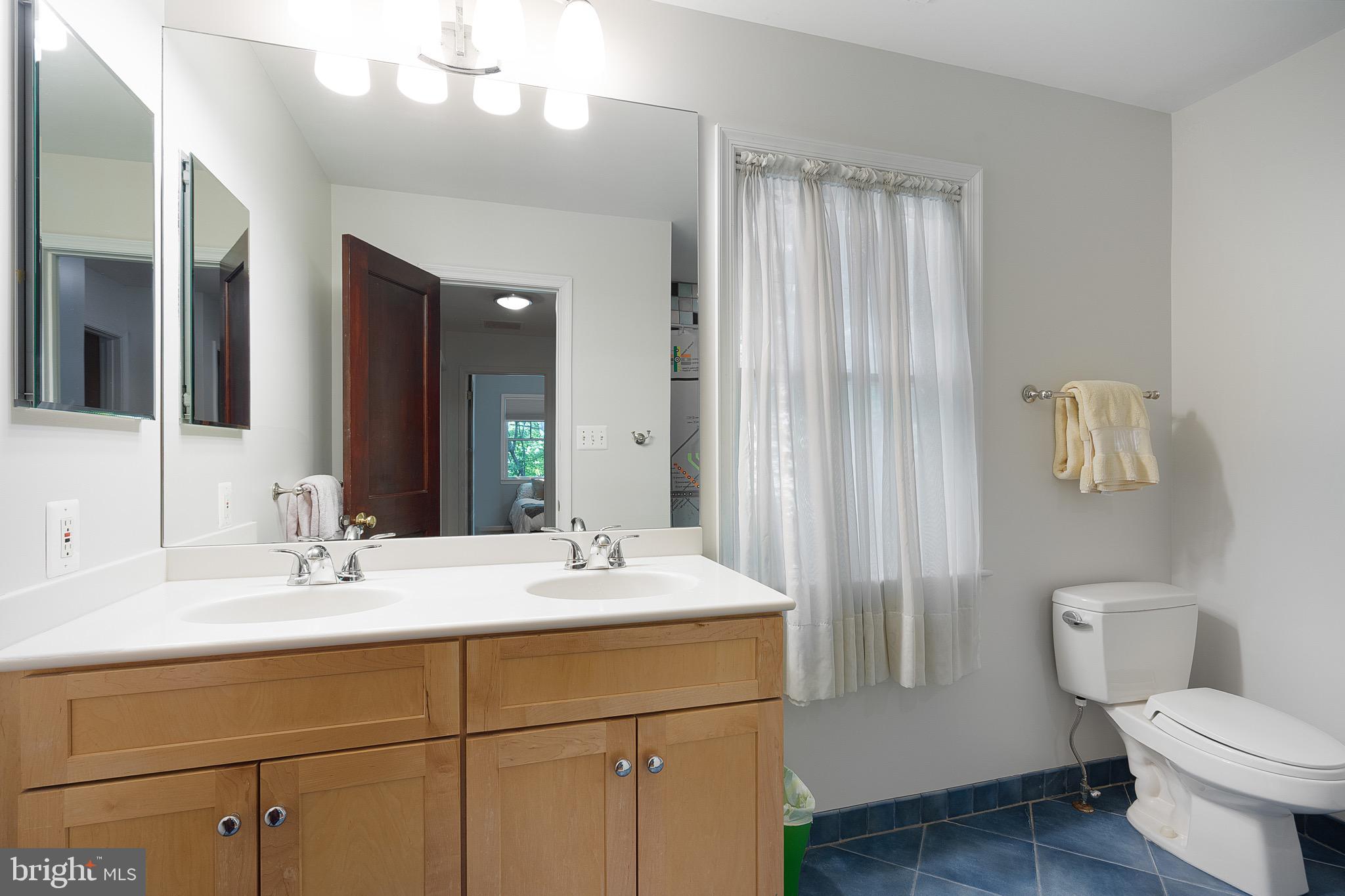 BROYHILL FOREST - Residential