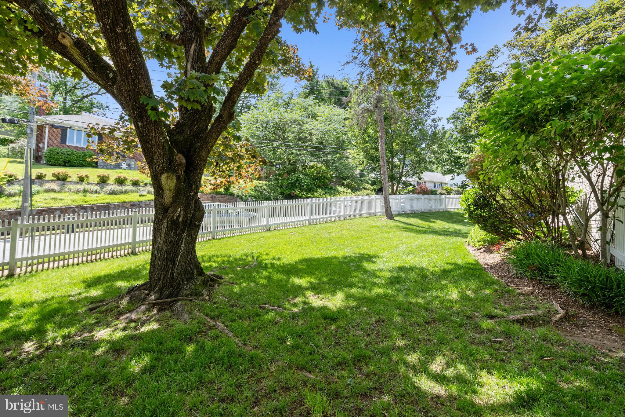 BROYHILL FOREST - Residential