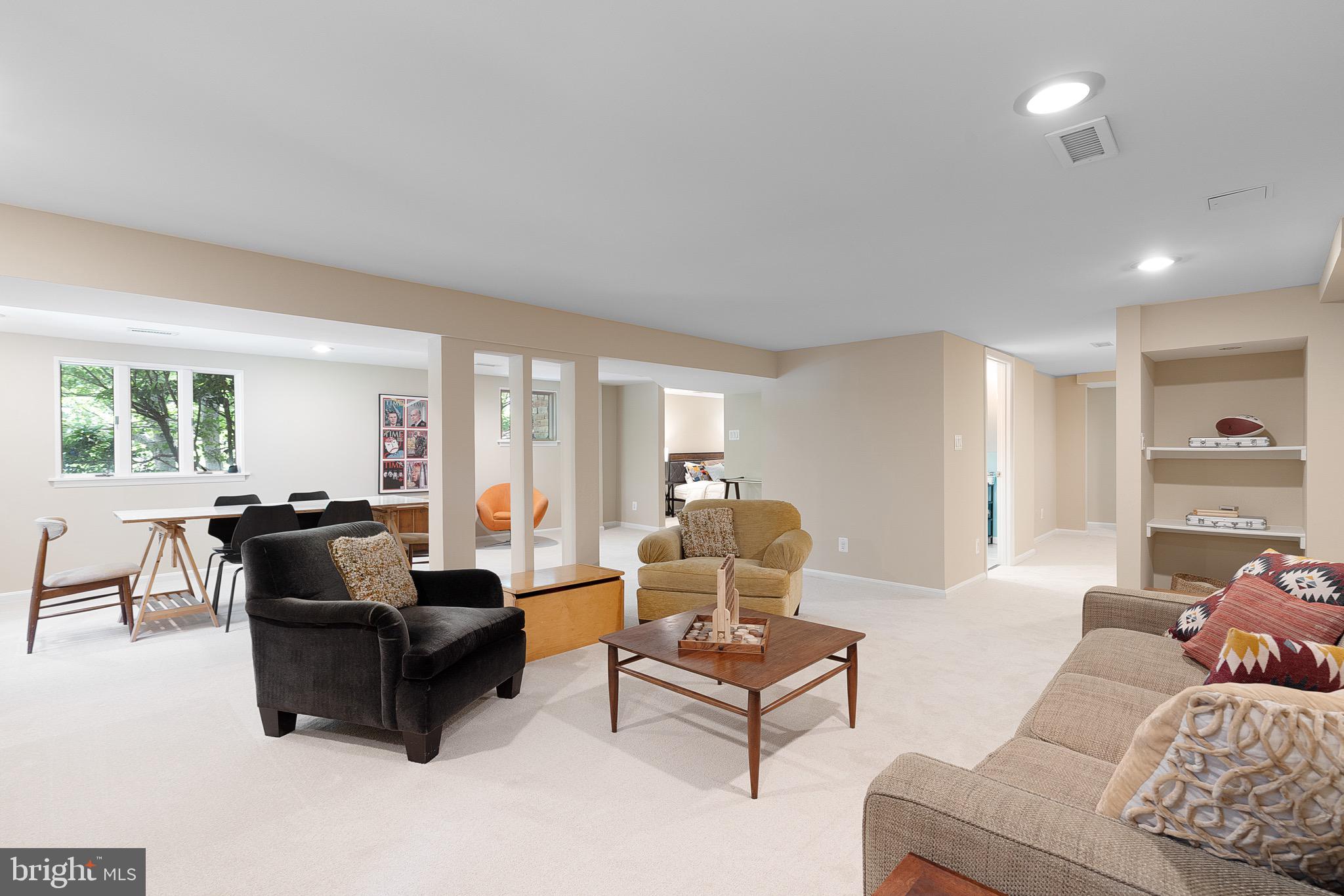 BROYHILL FOREST - Residential