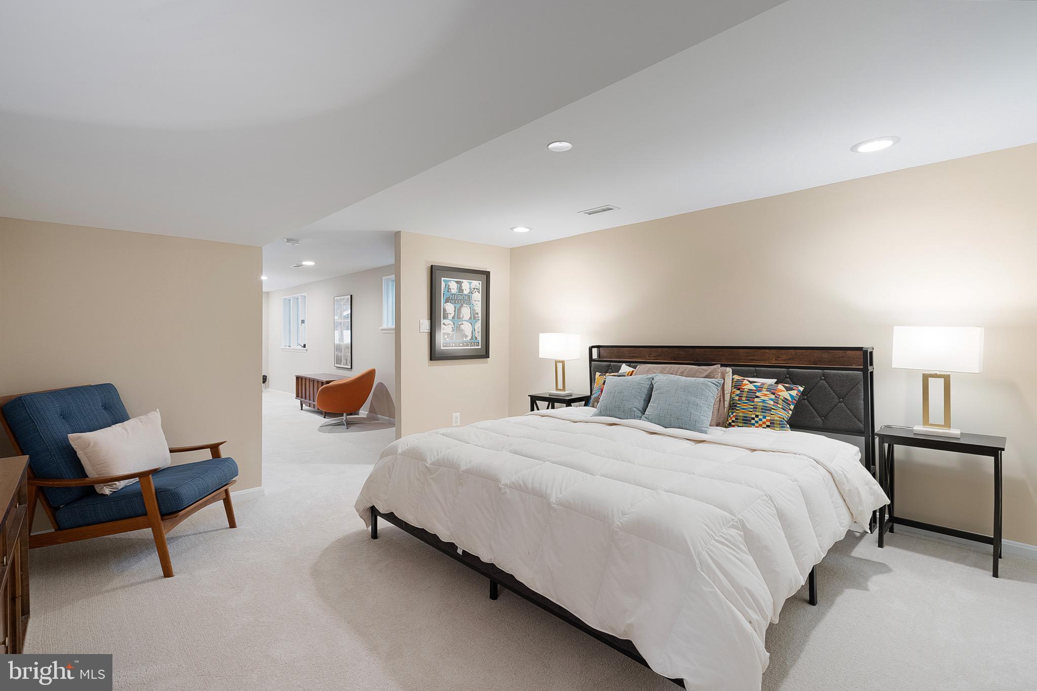 BROYHILL FOREST - Residential