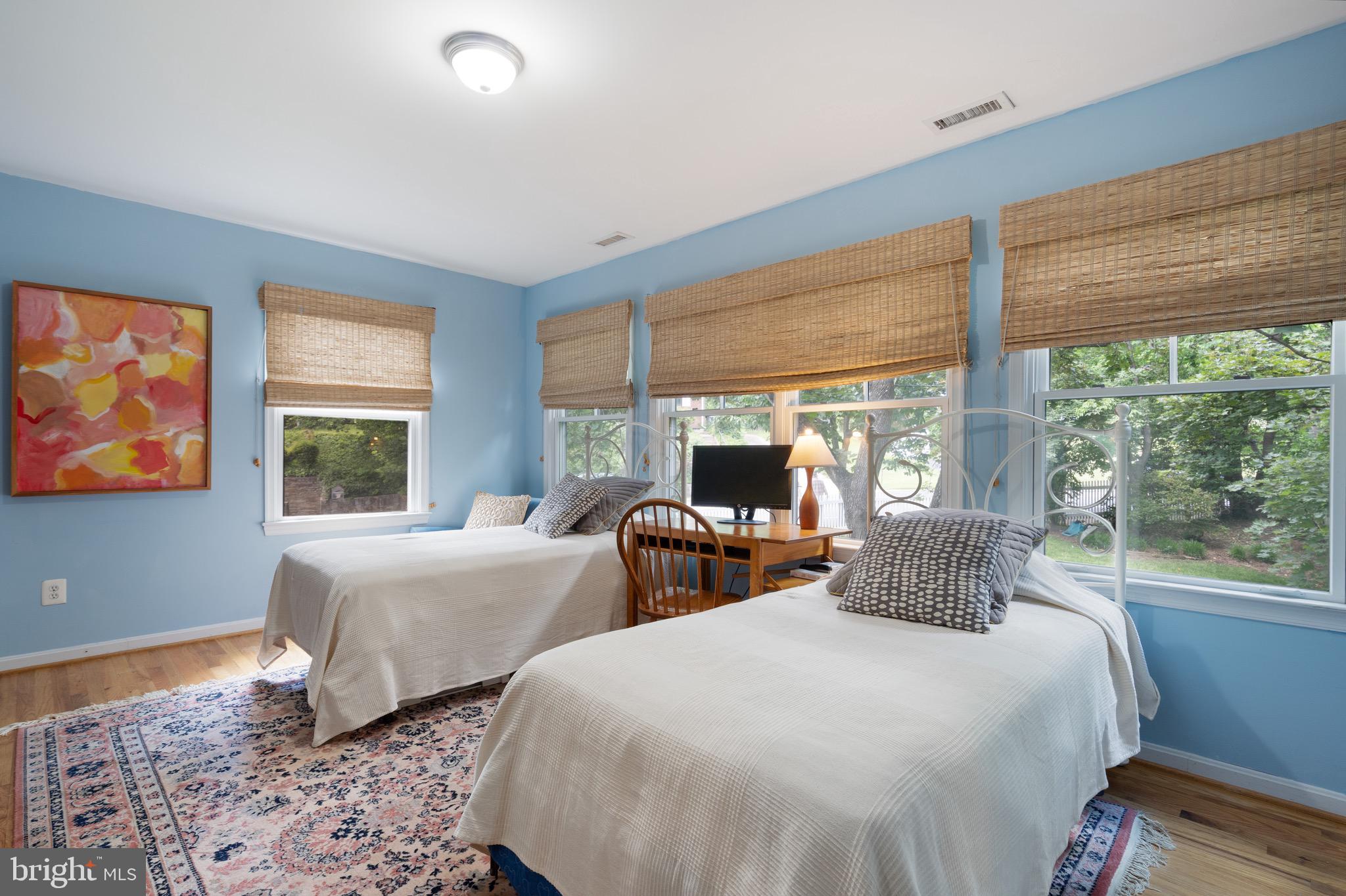 BROYHILL FOREST - Residential