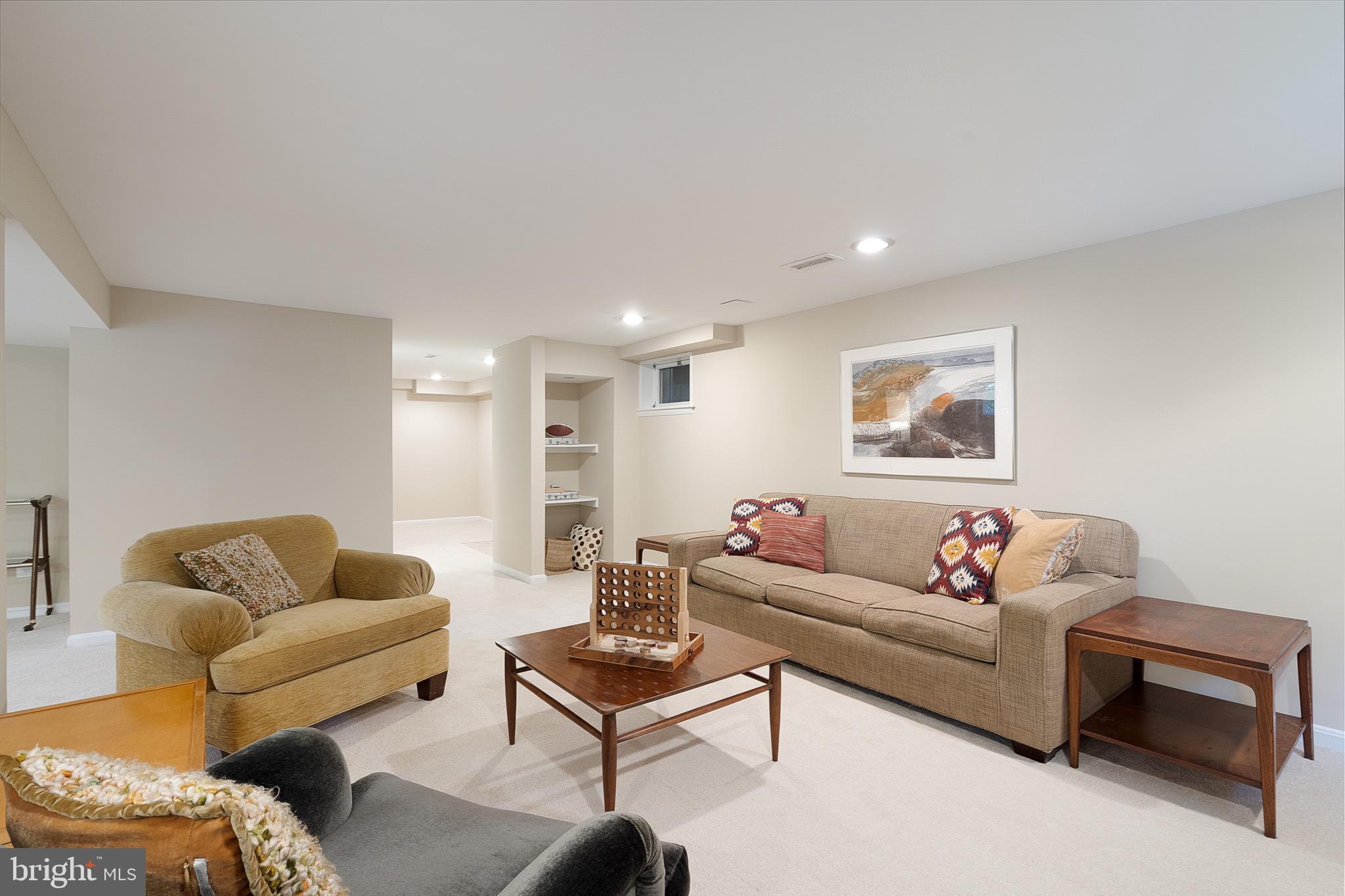 BROYHILL FOREST - Residential