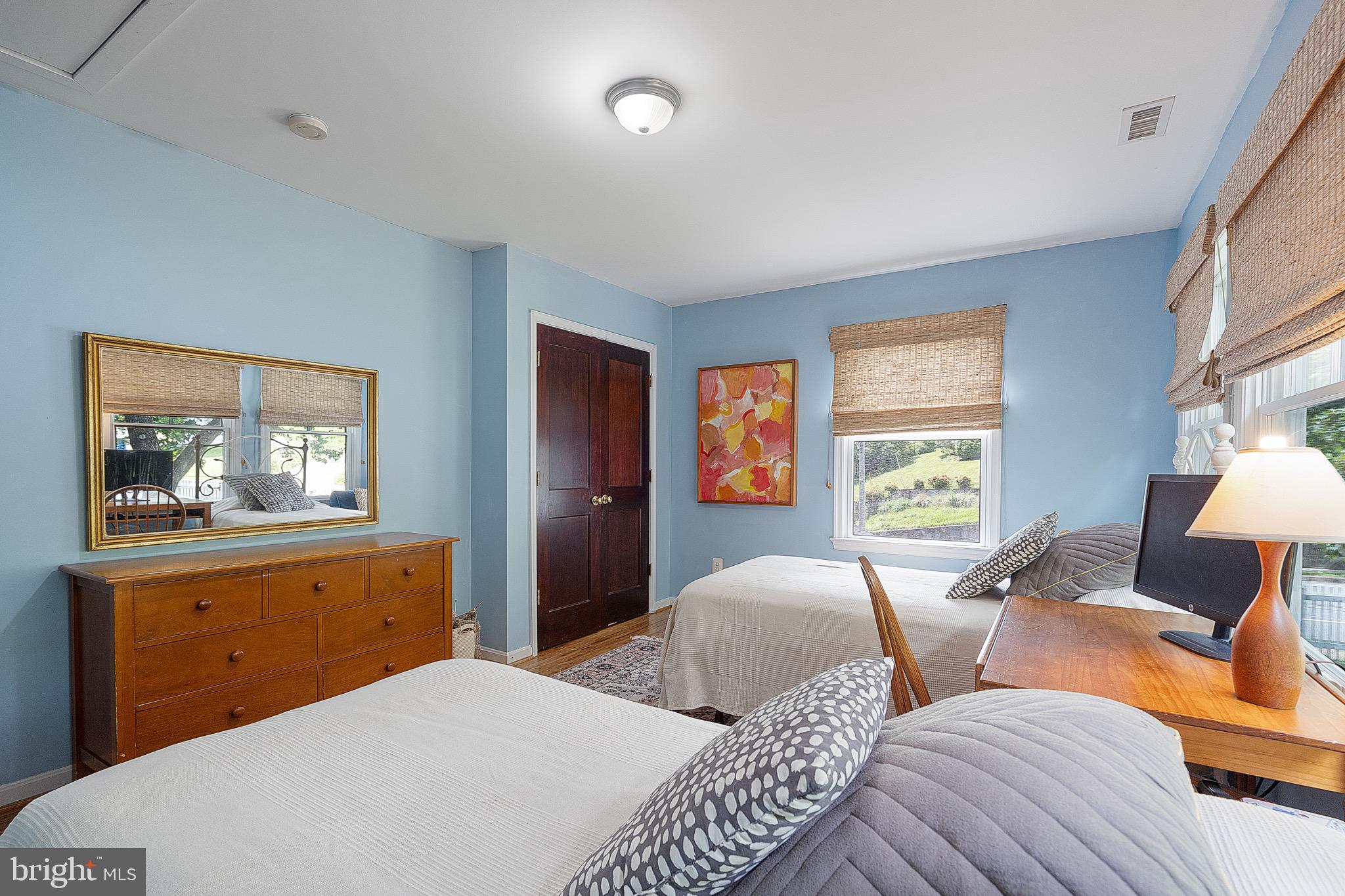 BROYHILL FOREST - Residential