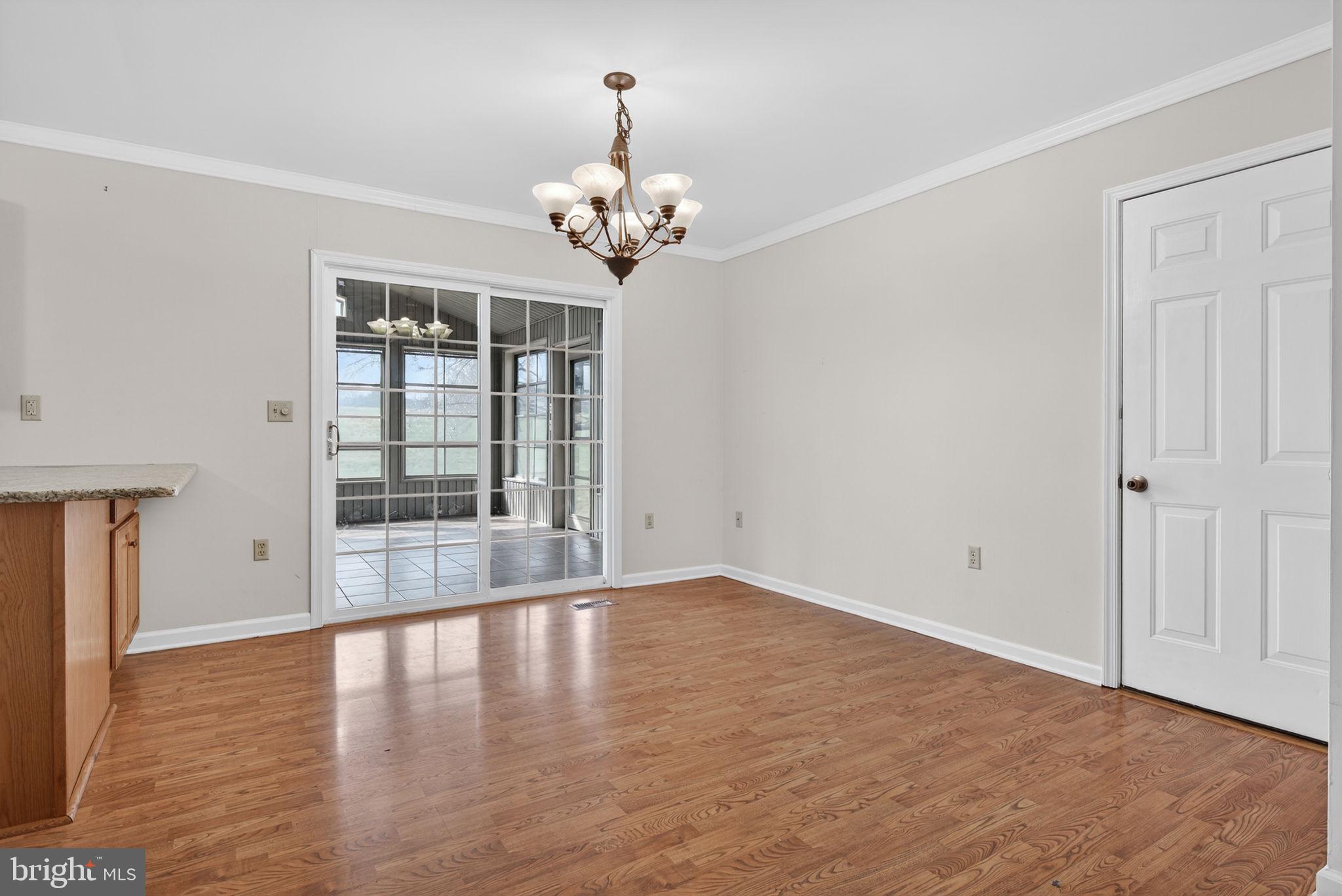 VILLAGE SQUARE - Residential