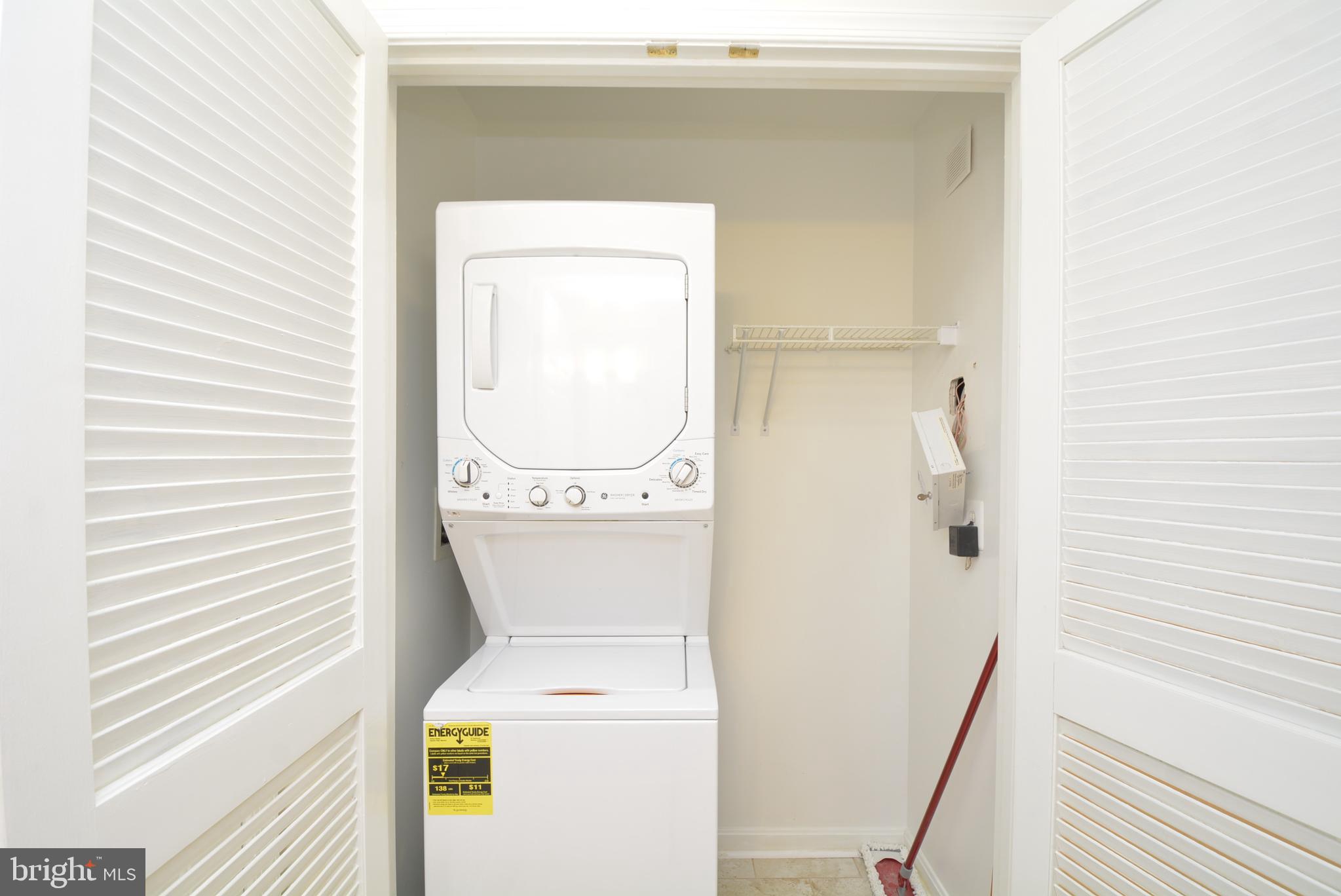 ISLAND CREEK - Residential Lease