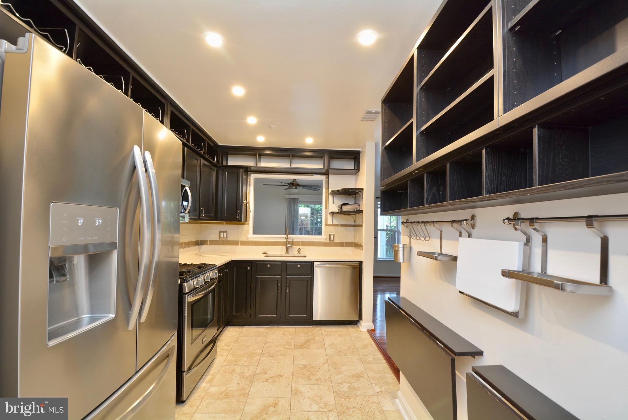 ISLAND CREEK - Residential Lease