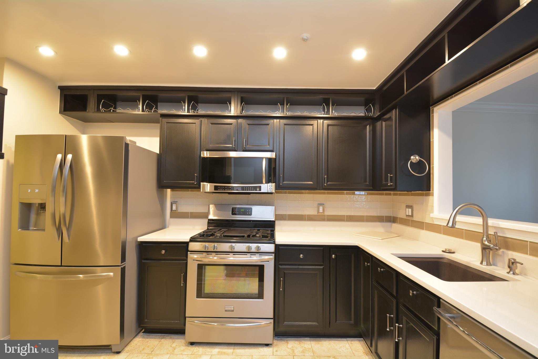 ISLAND CREEK - Residential Lease