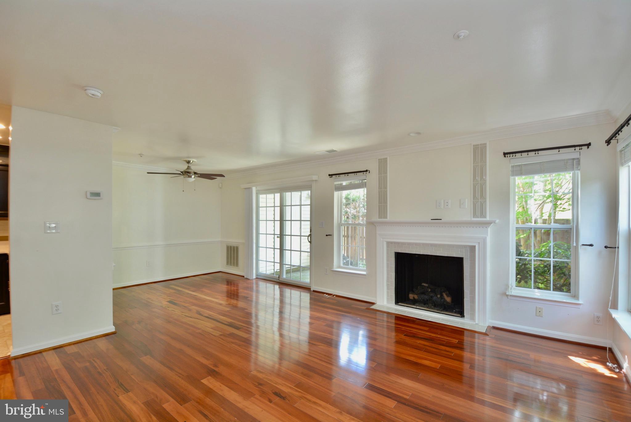 ISLAND CREEK - Residential Lease