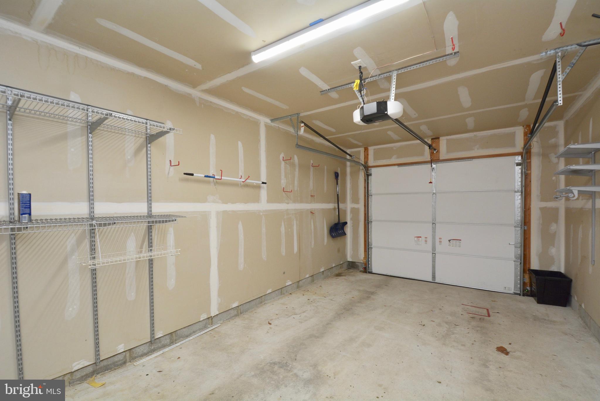 ISLAND CREEK - Residential Lease