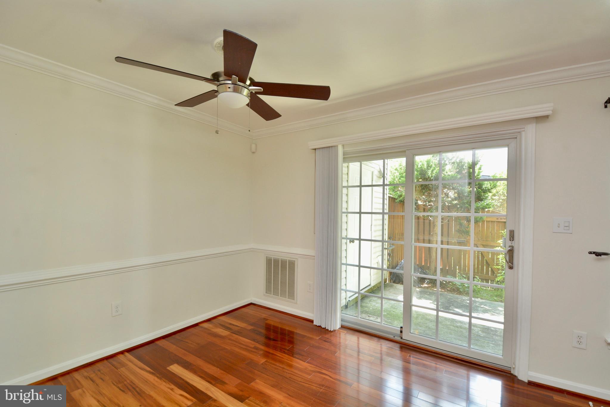 ISLAND CREEK - Residential Lease