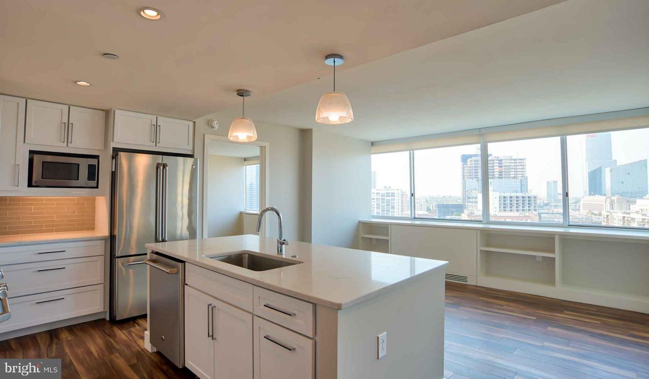 ART MUSEUM AREA - Residential Lease