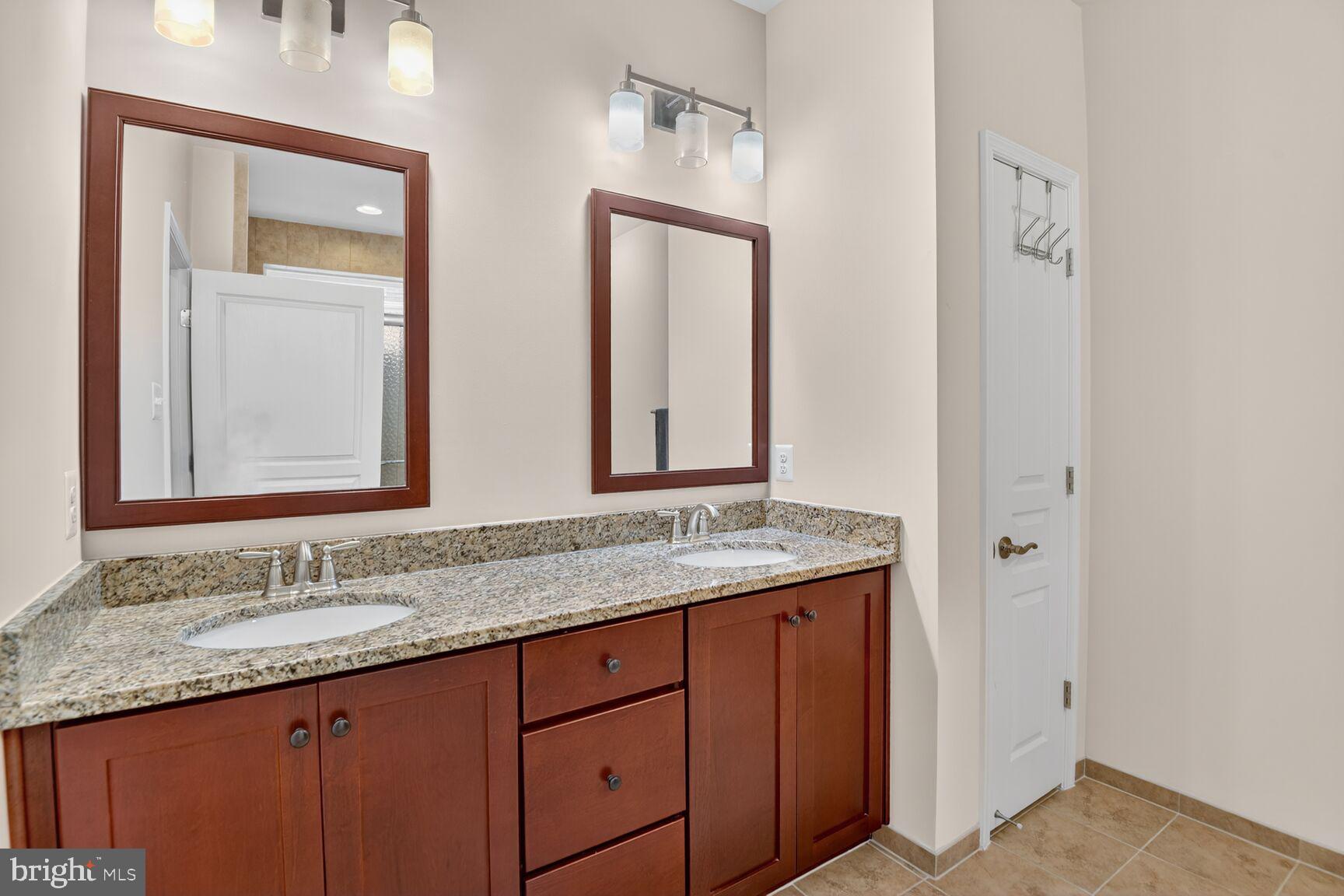 TWO RIVERS - Residential