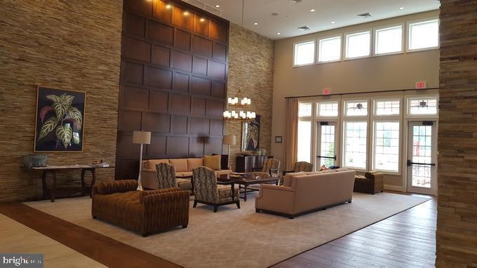 TWO RIVERS - Residential