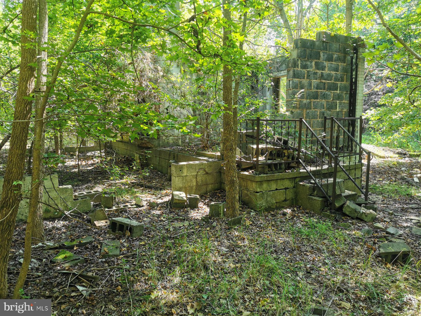 1725 W. ACCOKEEK ROAD