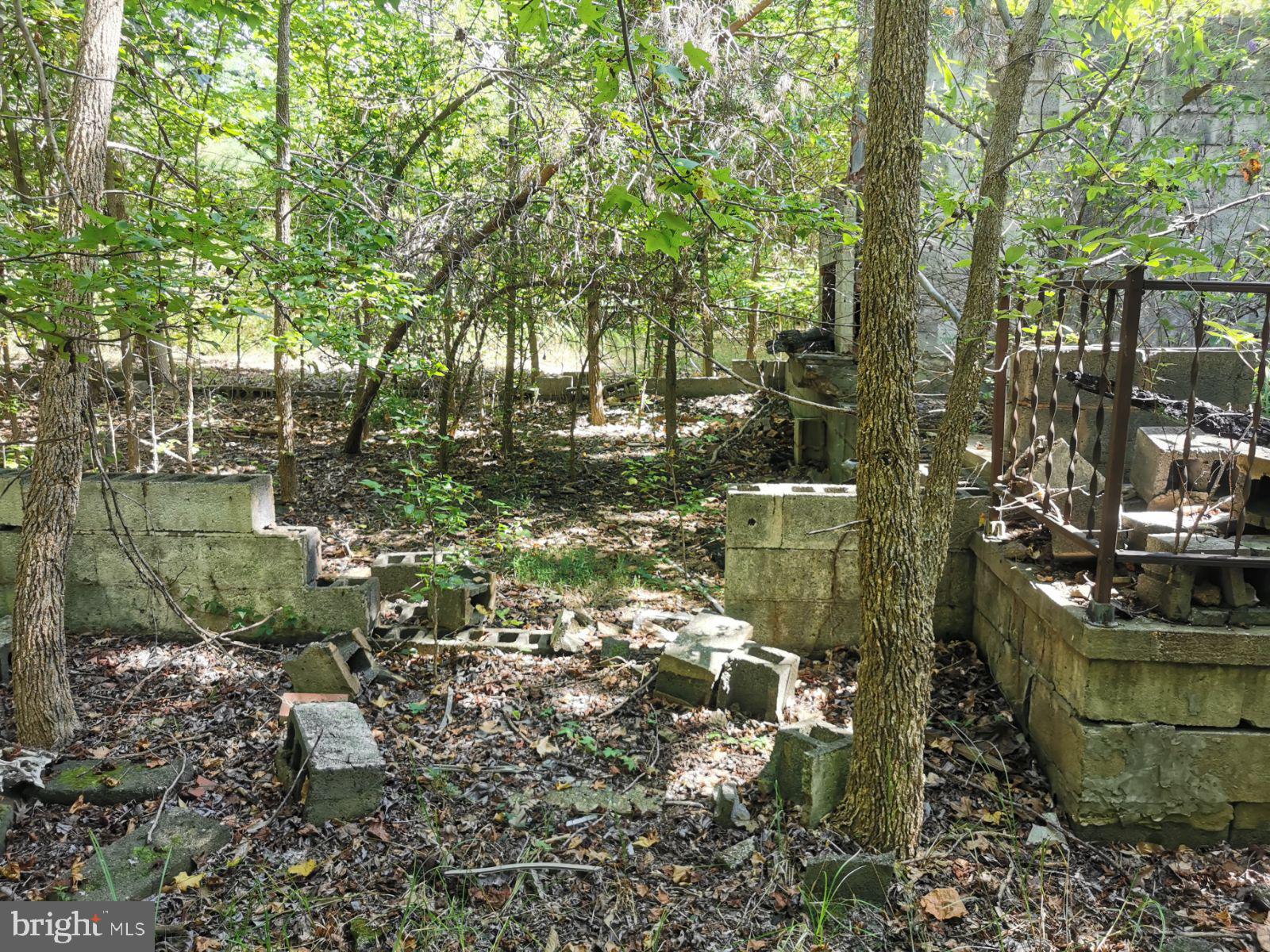 1725 W. ACCOKEEK ROAD