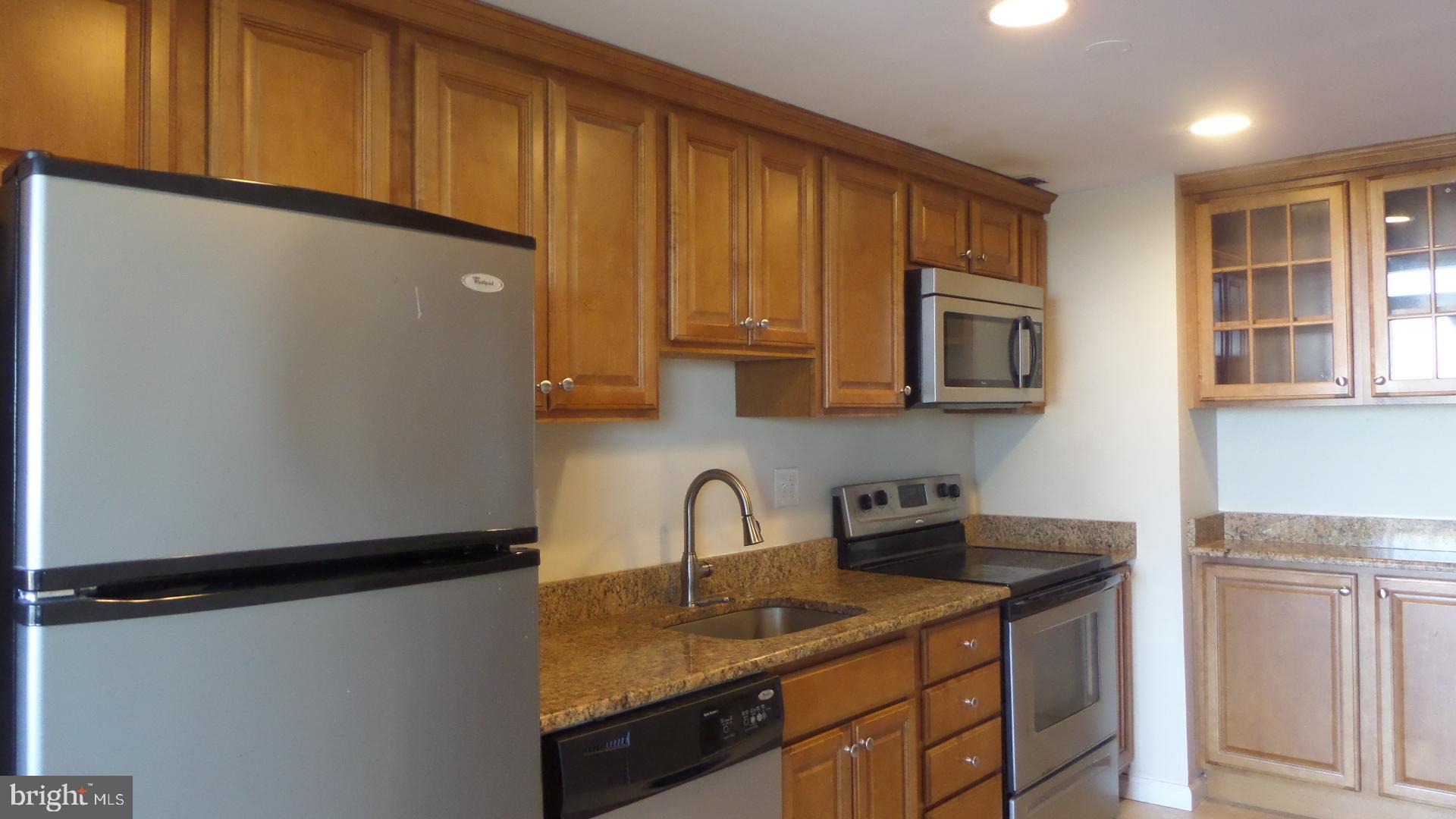 HUNTING CREEK CLUB CONDOMINIUMS - Residential Lease