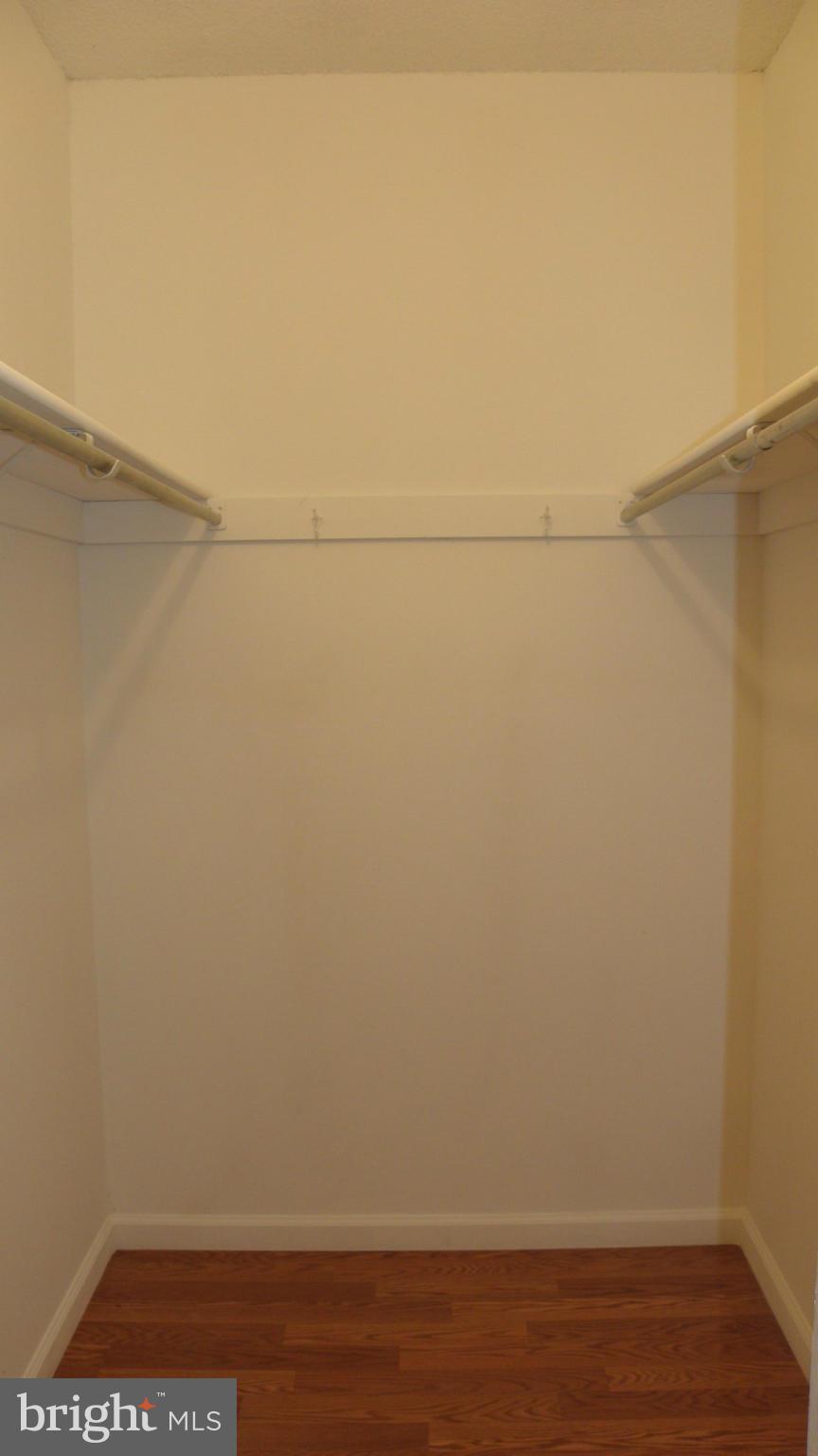 HUNTING CREEK CLUB CONDOMINIUMS - Residential Lease