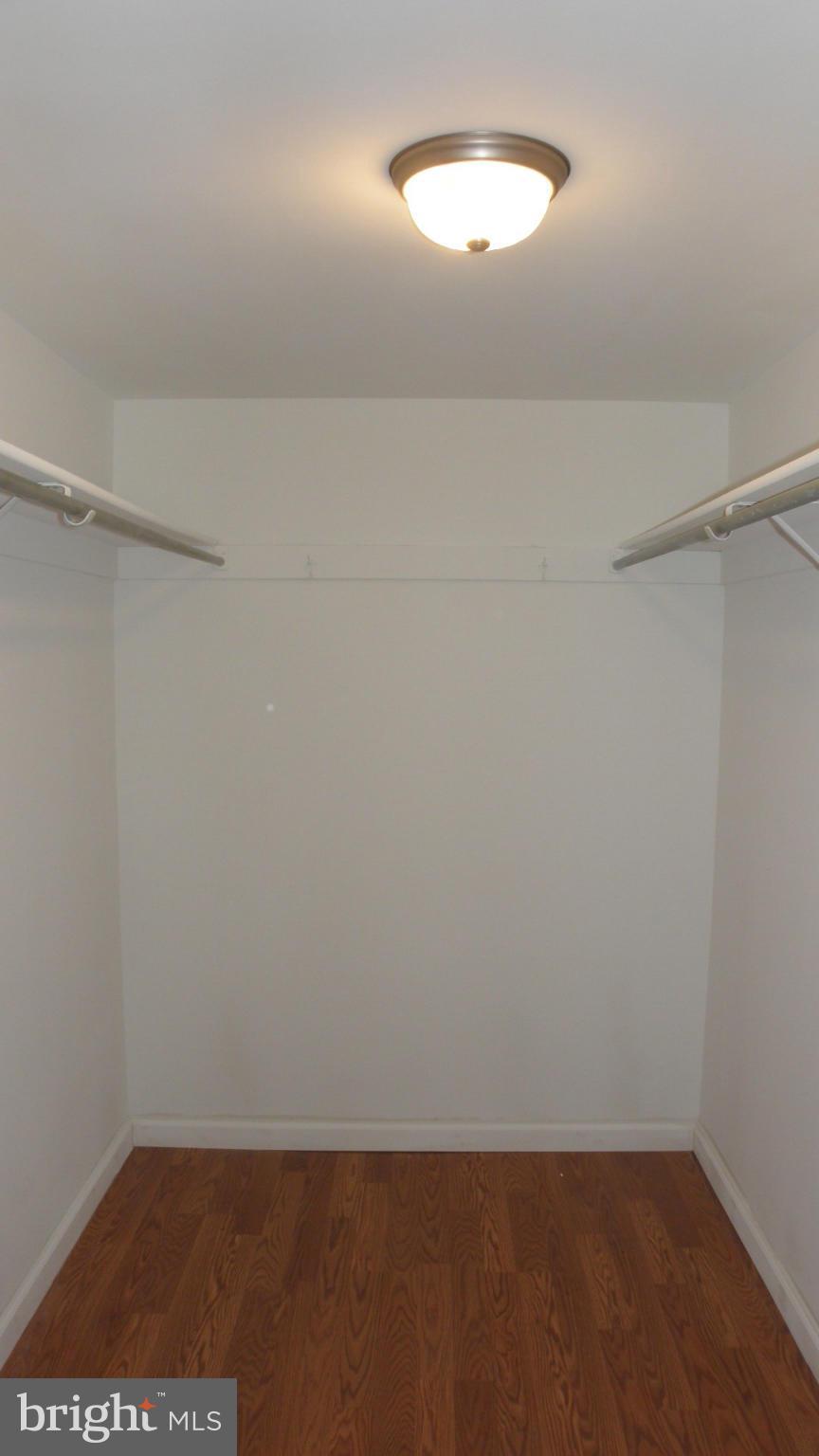 HUNTING CREEK CLUB CONDOMINIUMS - Residential Lease