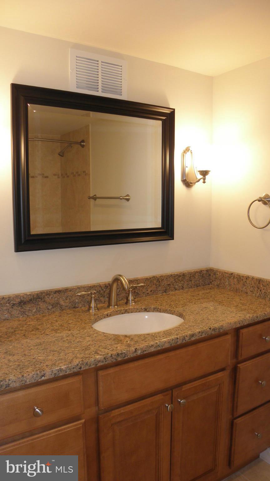 HUNTING CREEK CLUB CONDOMINIUMS - Residential Lease