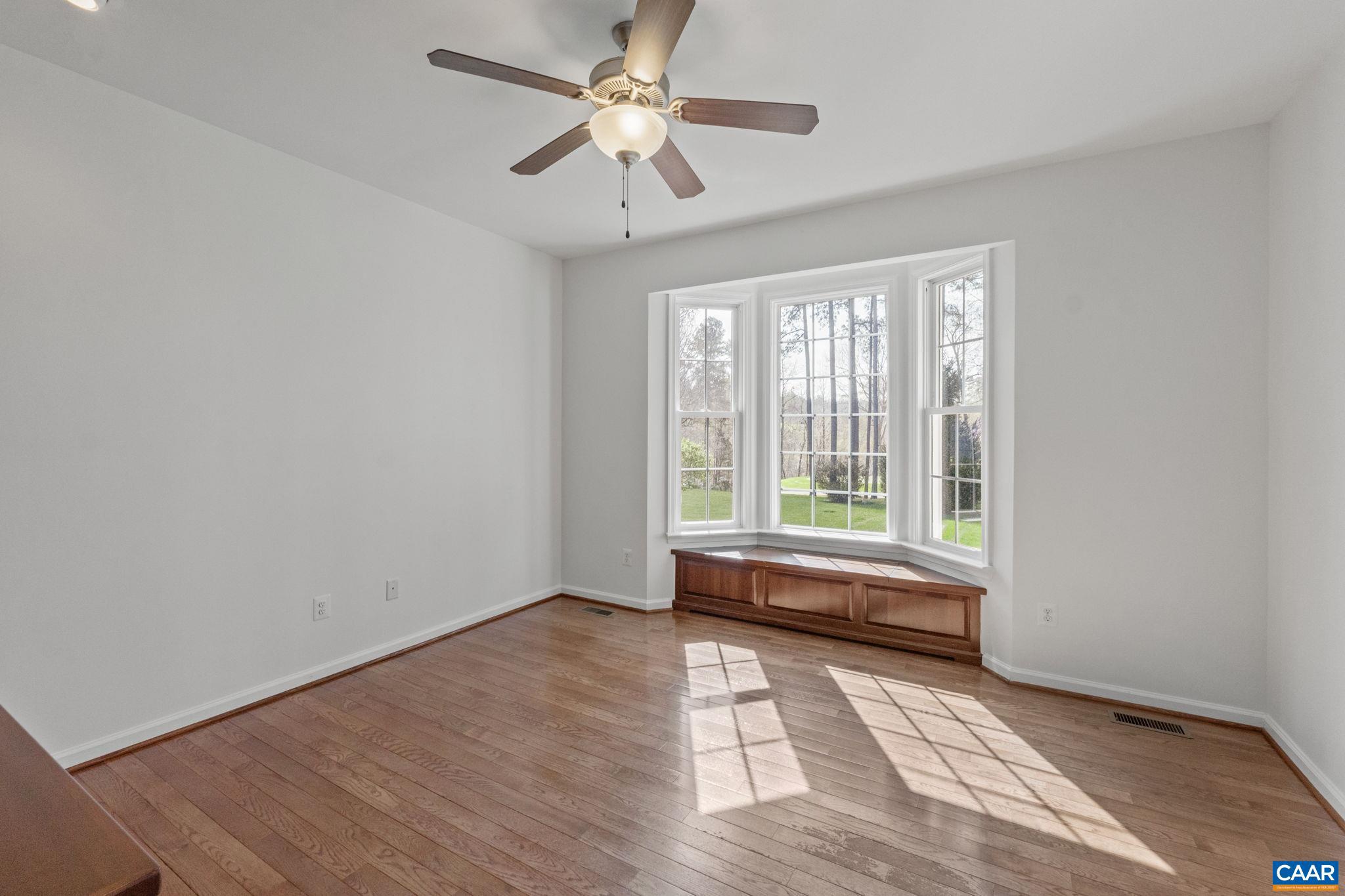 SPRING CREEK - Residential