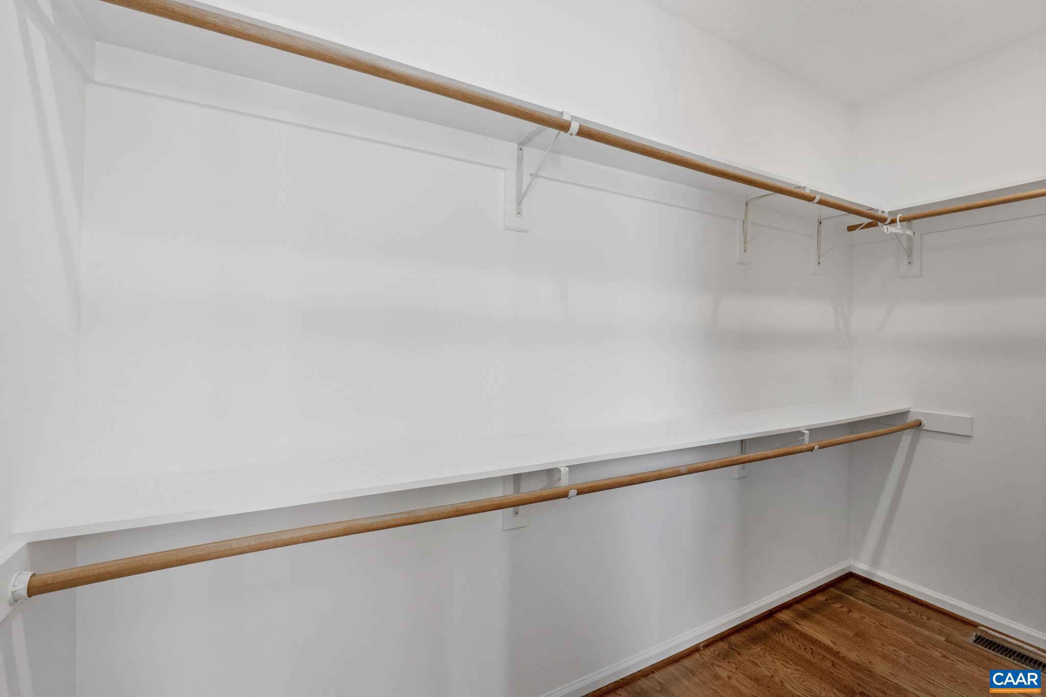 SPRING CREEK - Residential