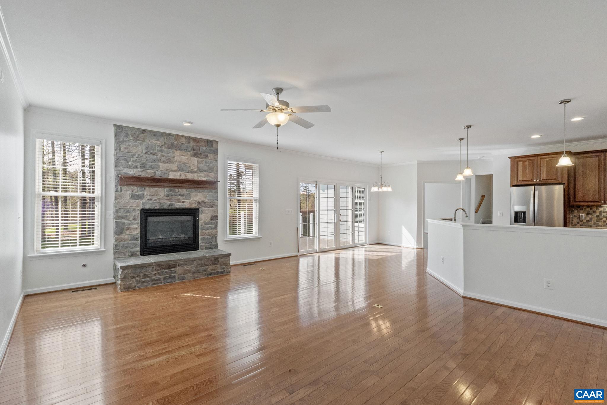 SPRING CREEK - Residential