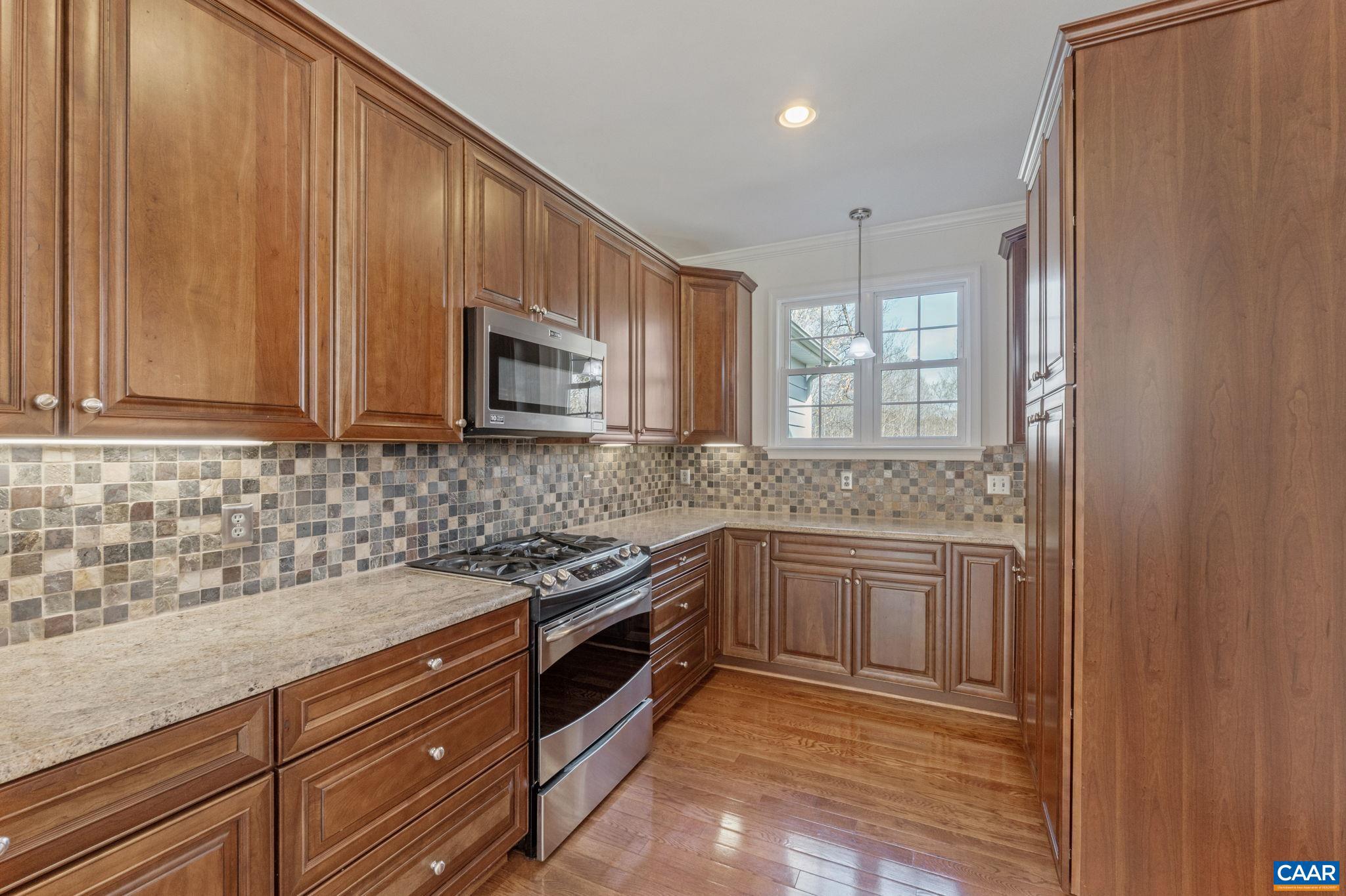 SPRING CREEK - Residential