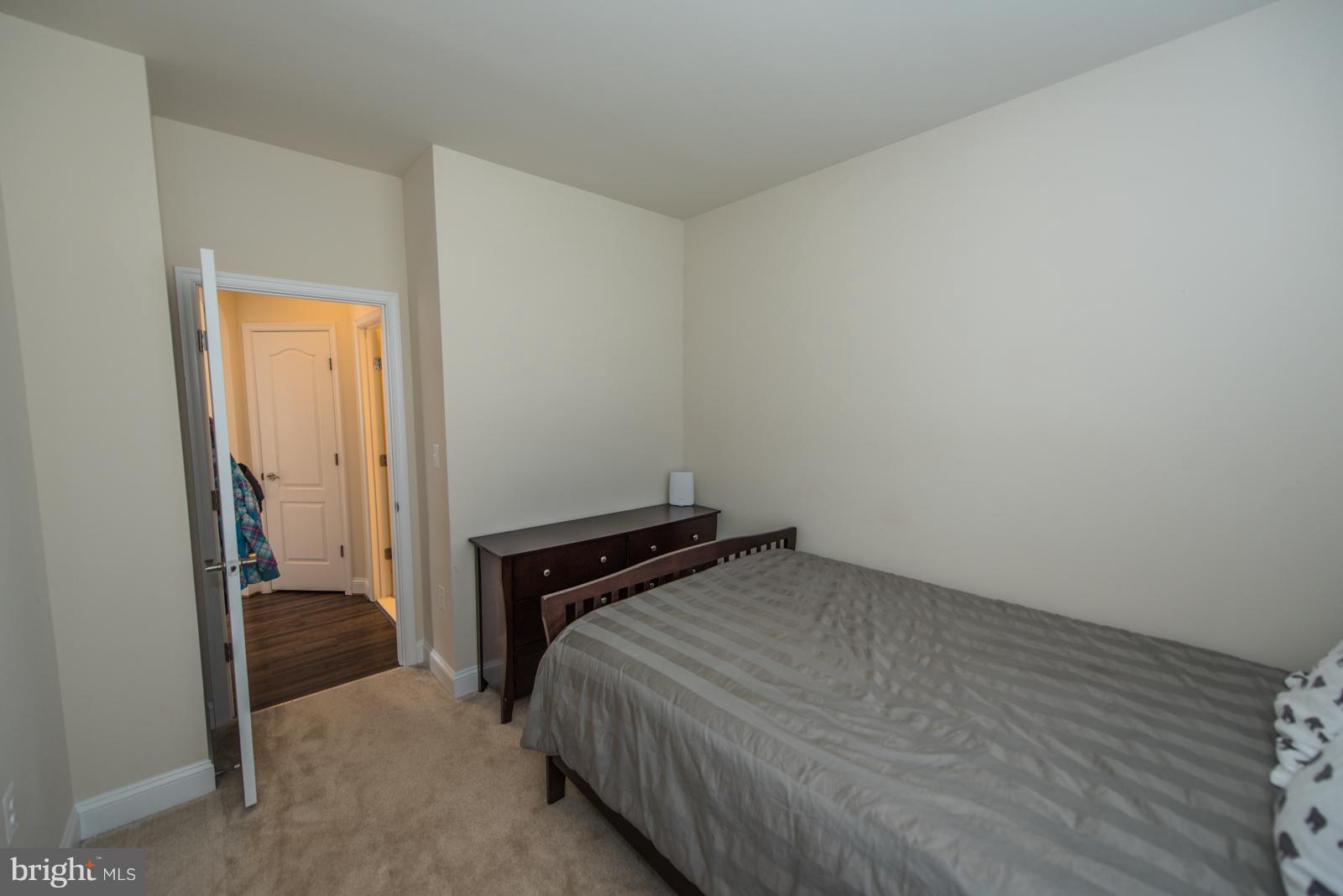 BROOKFIELD - Residential