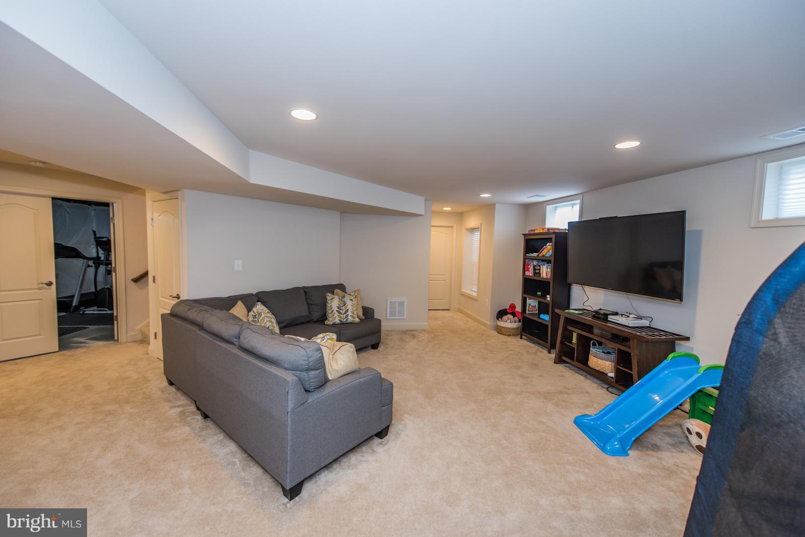 BROOKFIELD - Residential