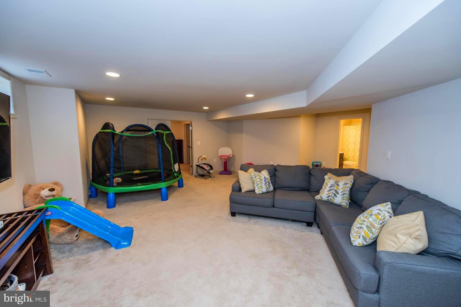 BROOKFIELD - Residential