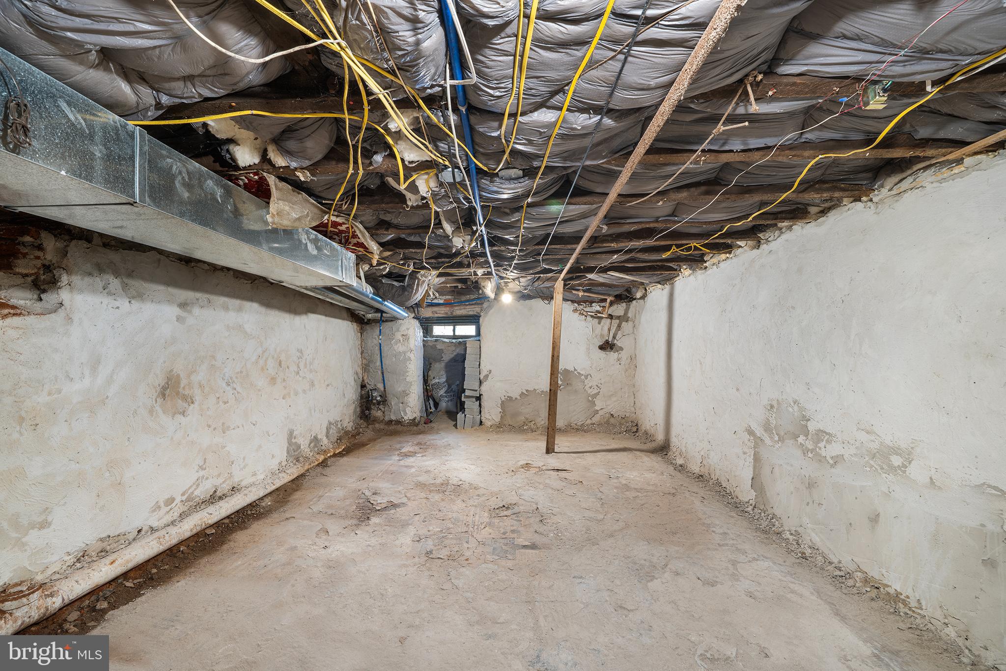 CARROLL PARK - Residential Lease