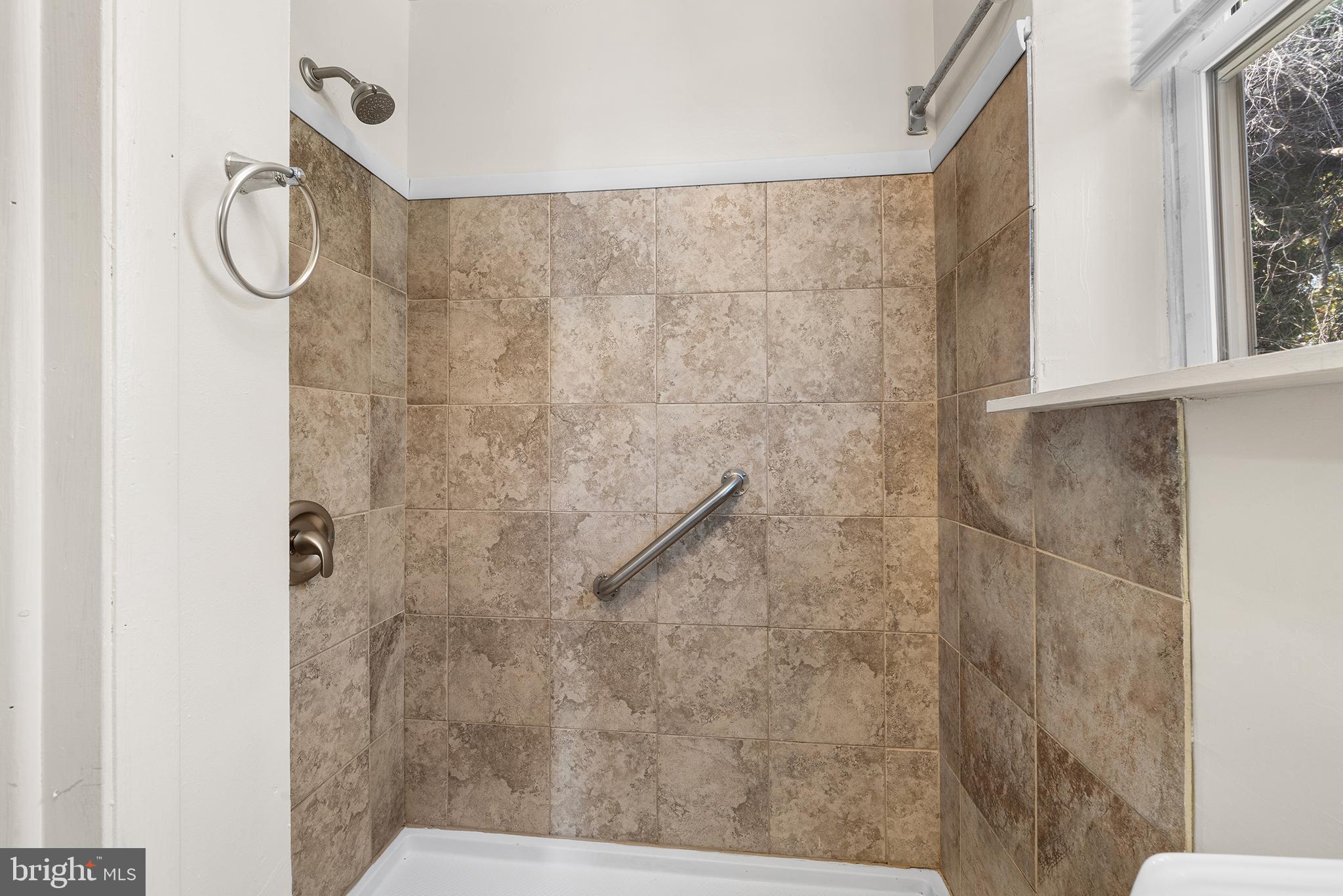 CARROLL PARK - Residential Lease