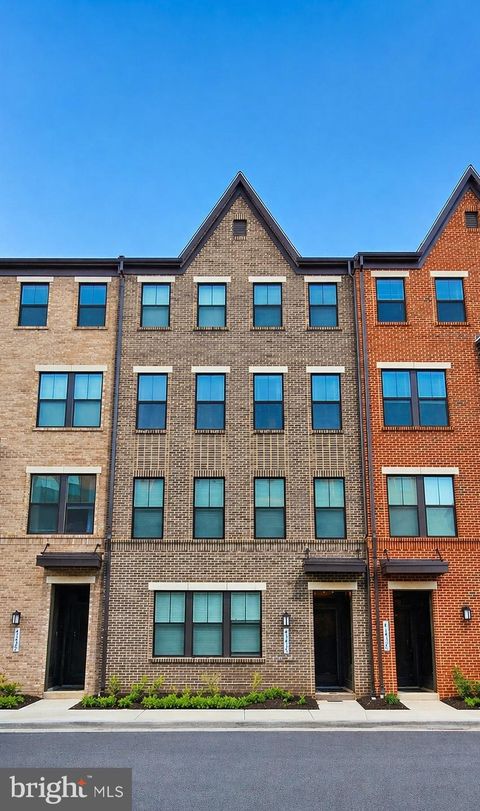 Photo of 43428 Stonewood Crossing Terrace, ASHBURN, VA 20148 (MLS # VALO2121960)