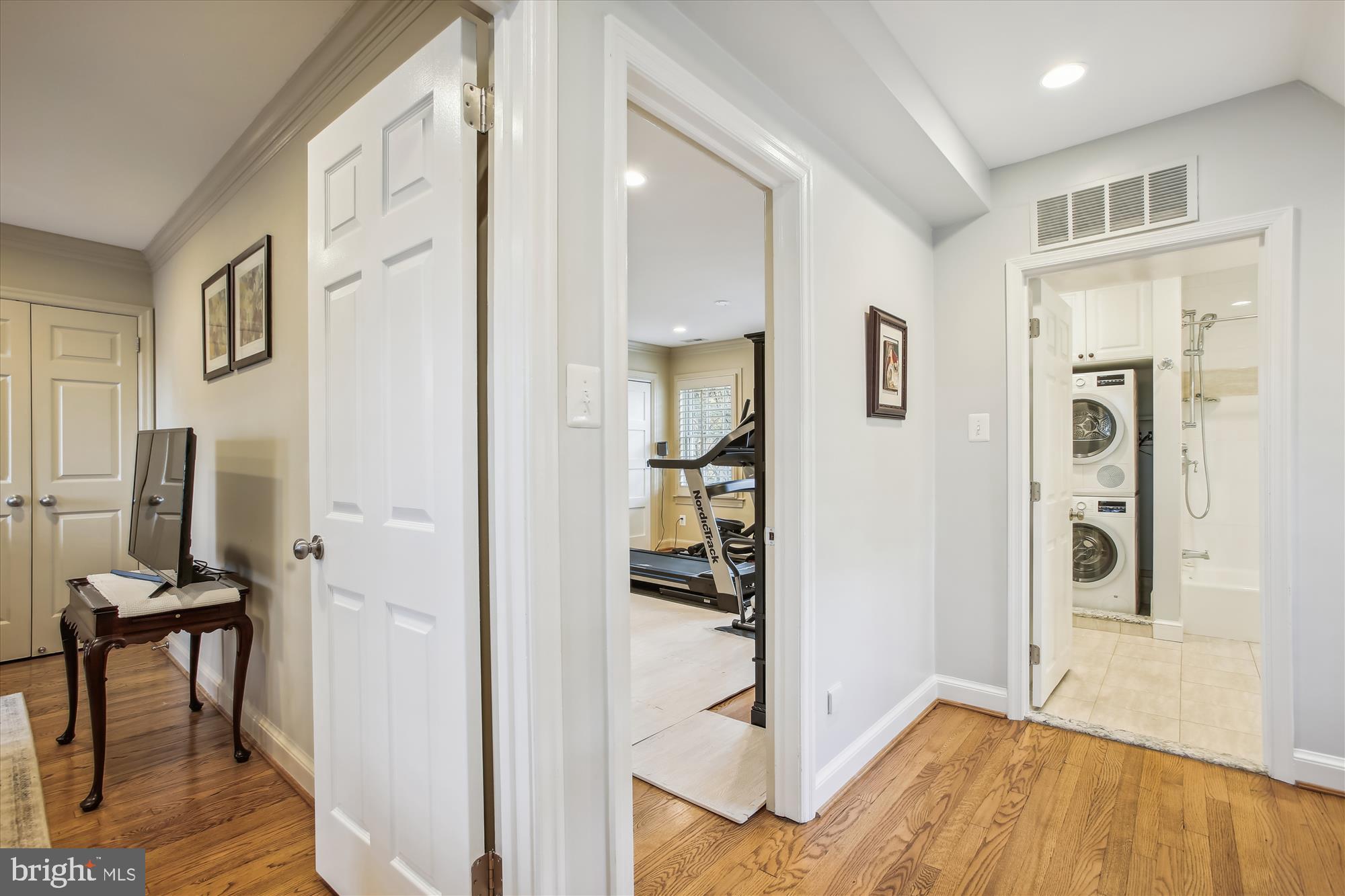 OLD TOWN ALEXANDRIA - Residential