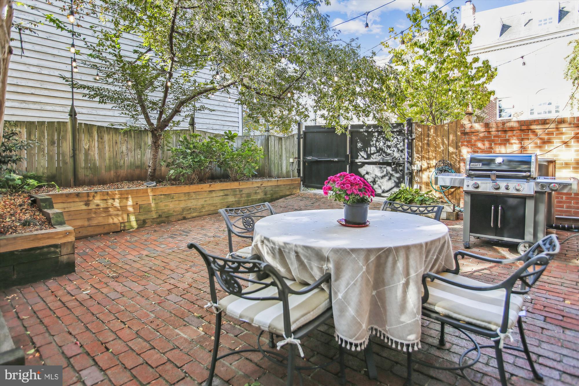 OLD TOWN ALEXANDRIA - Residential