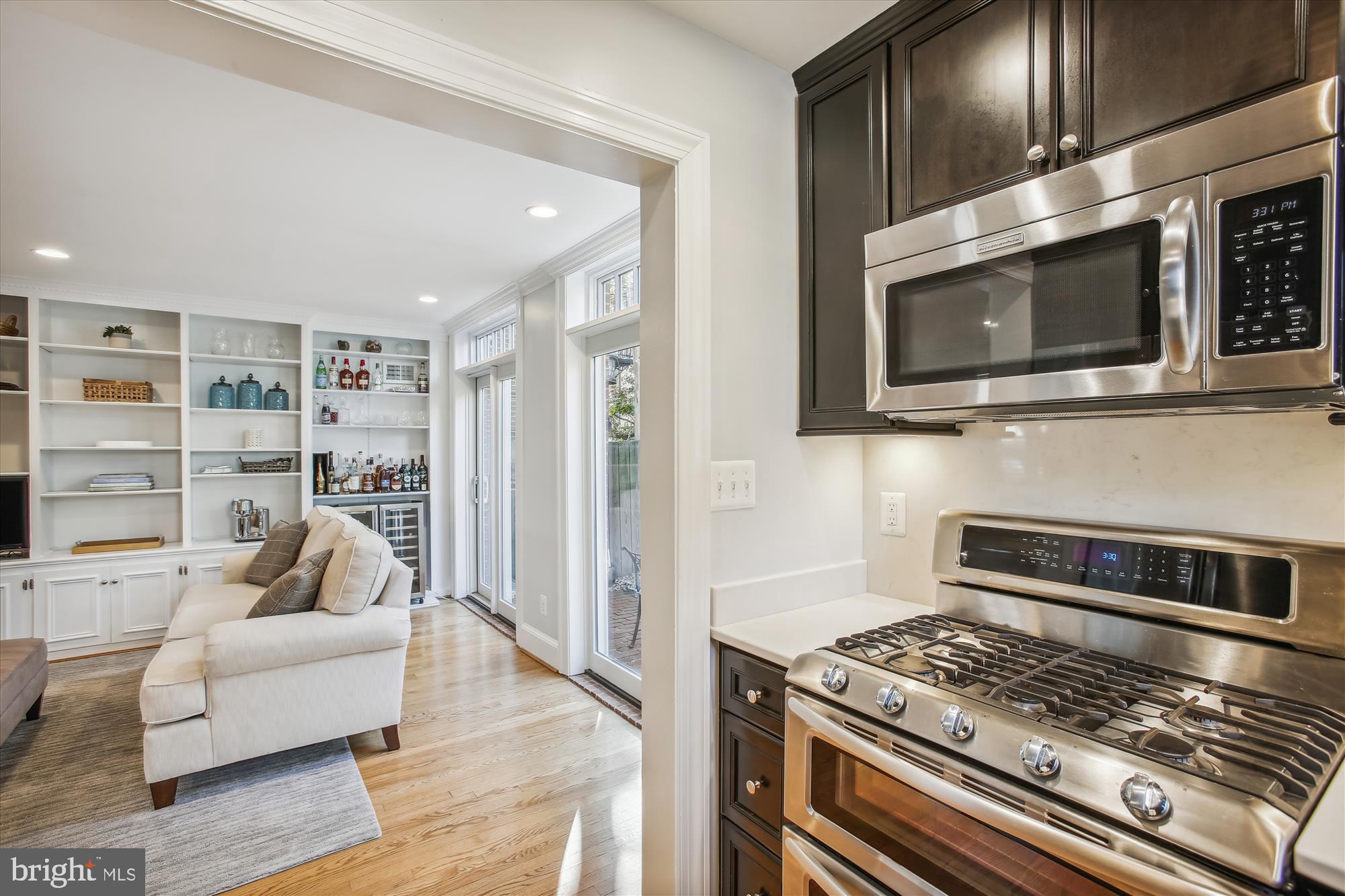 OLD TOWN ALEXANDRIA - Residential