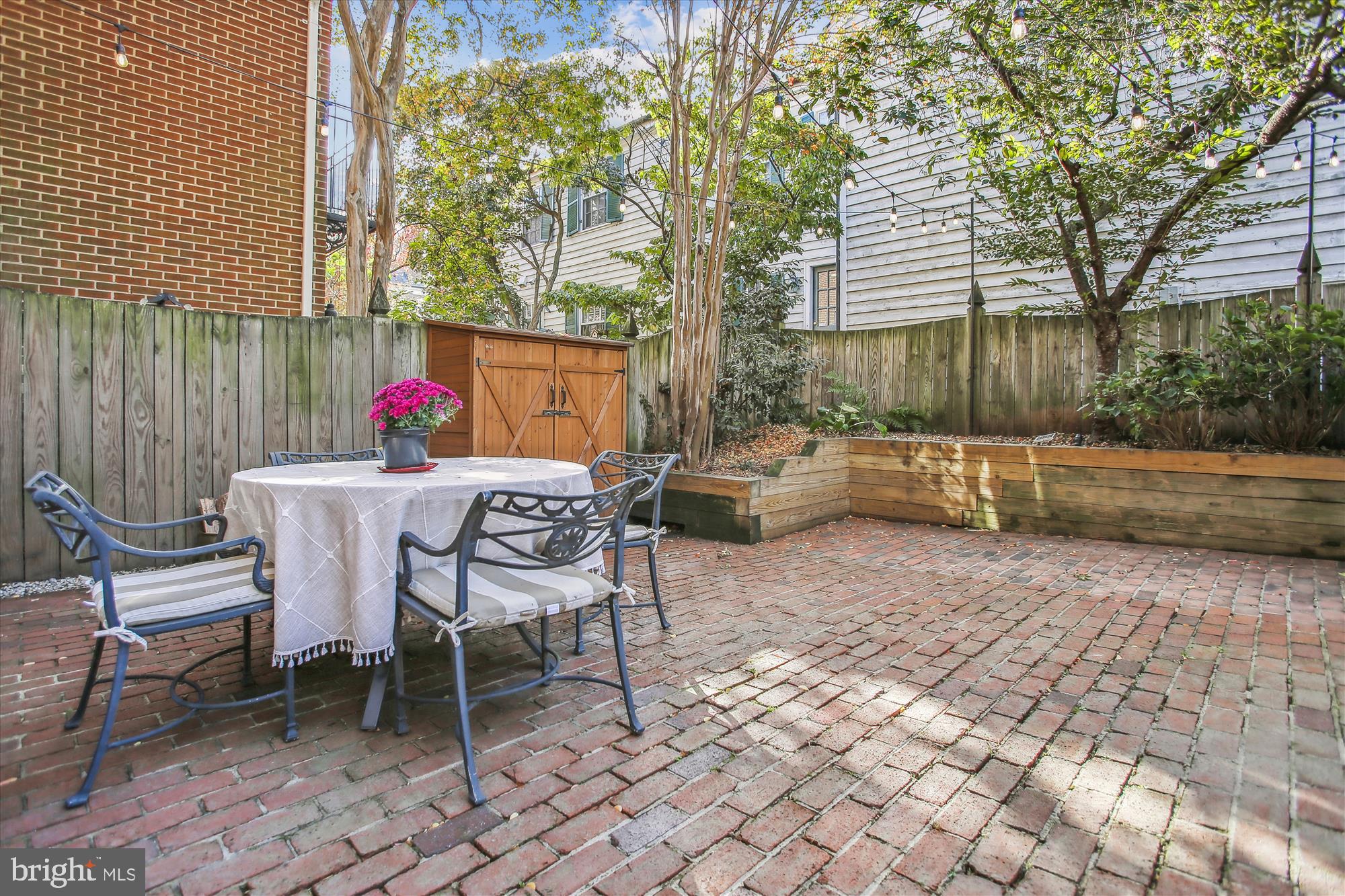 OLD TOWN ALEXANDRIA - Residential