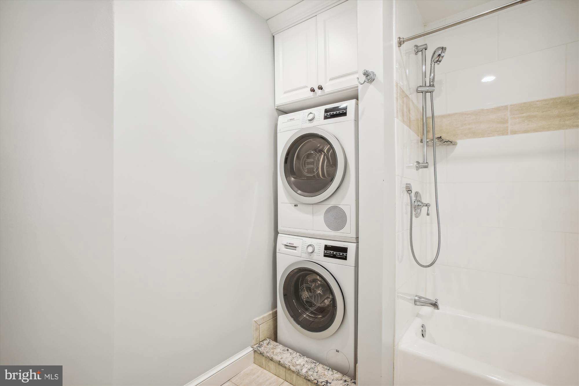 OLD TOWN ALEXANDRIA - Residential